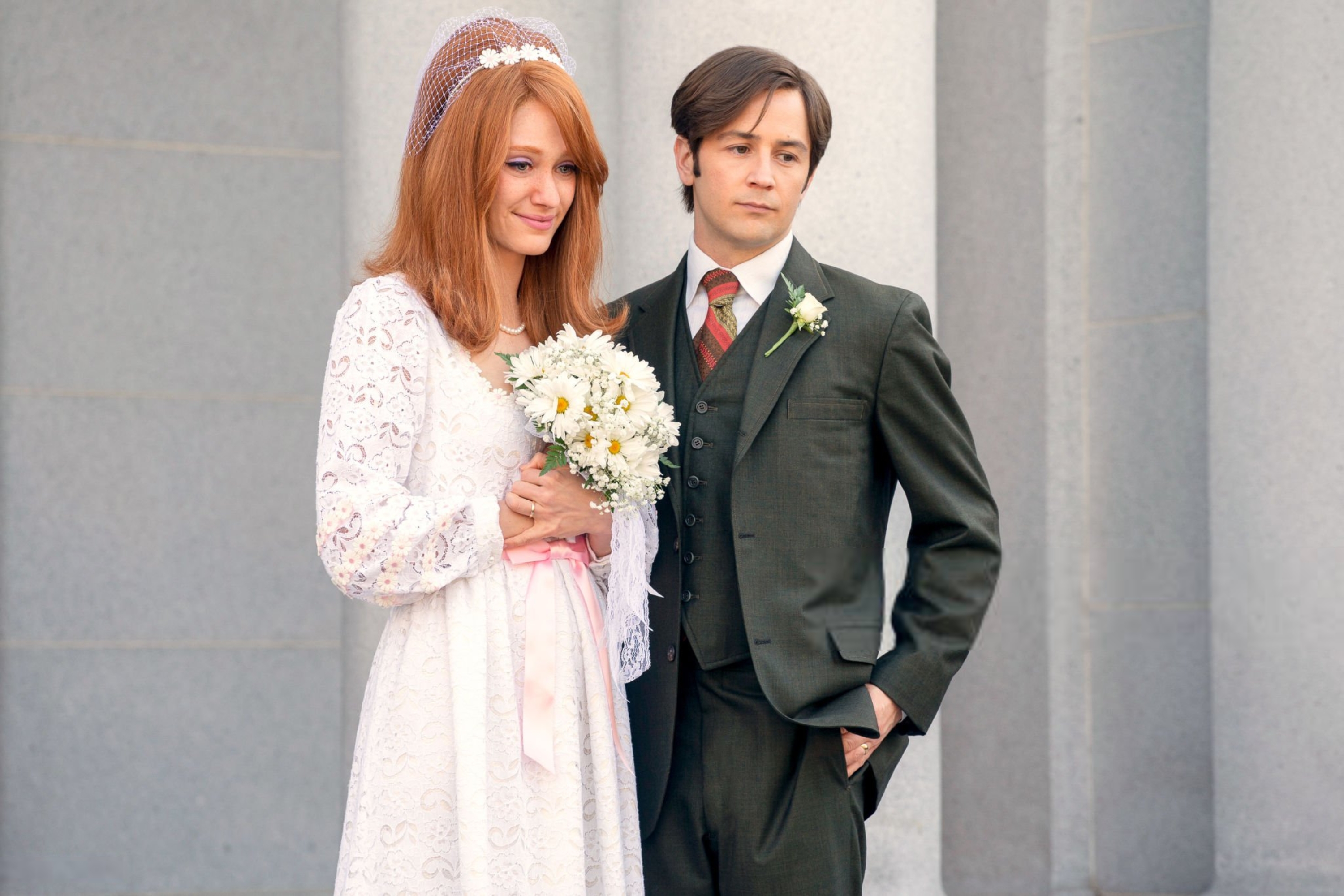 Angelyne_1x05_Stills_ERW_28429.jpg