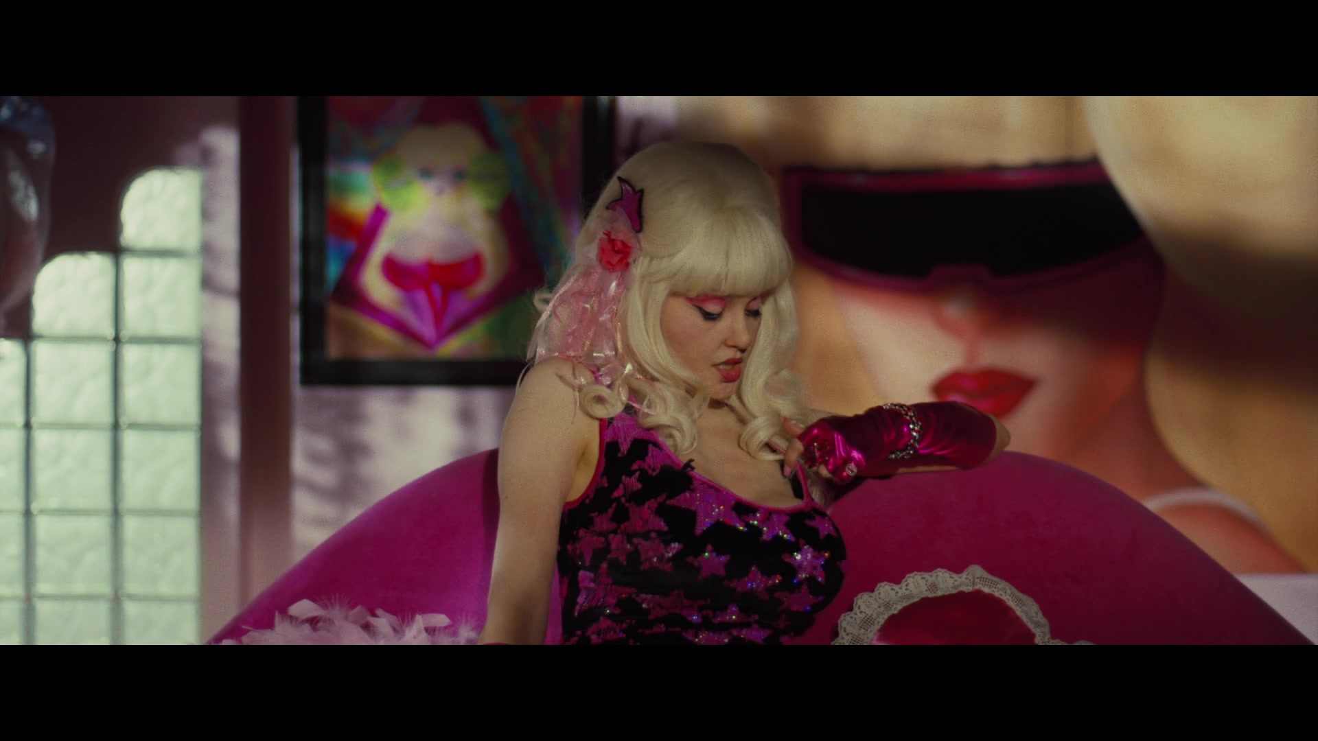 Angelyne_S01E01_Dream_Machine_1080p_ERW_000974.jpg