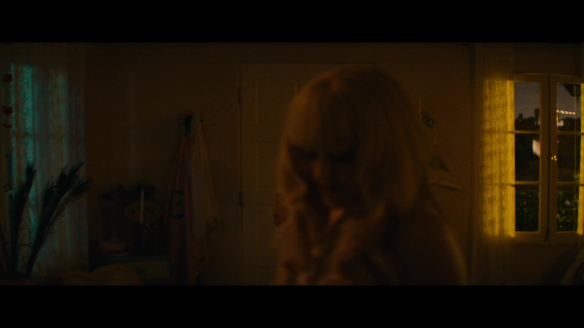 Angelyne_S01E01_Dream_Machine_1080p_ERW_001726.jpg
