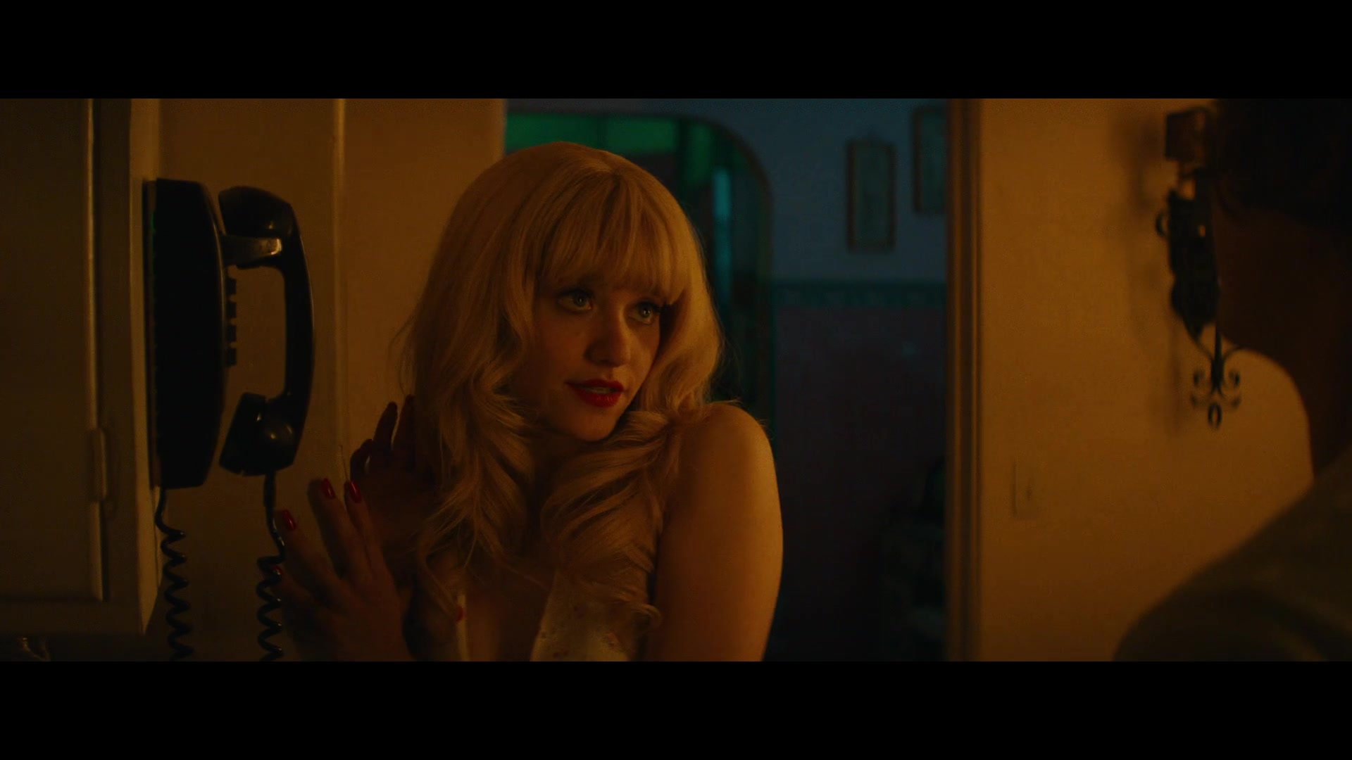 Angelyne_S01E01_Dream_Machine_1080p_ERW_001825.jpg