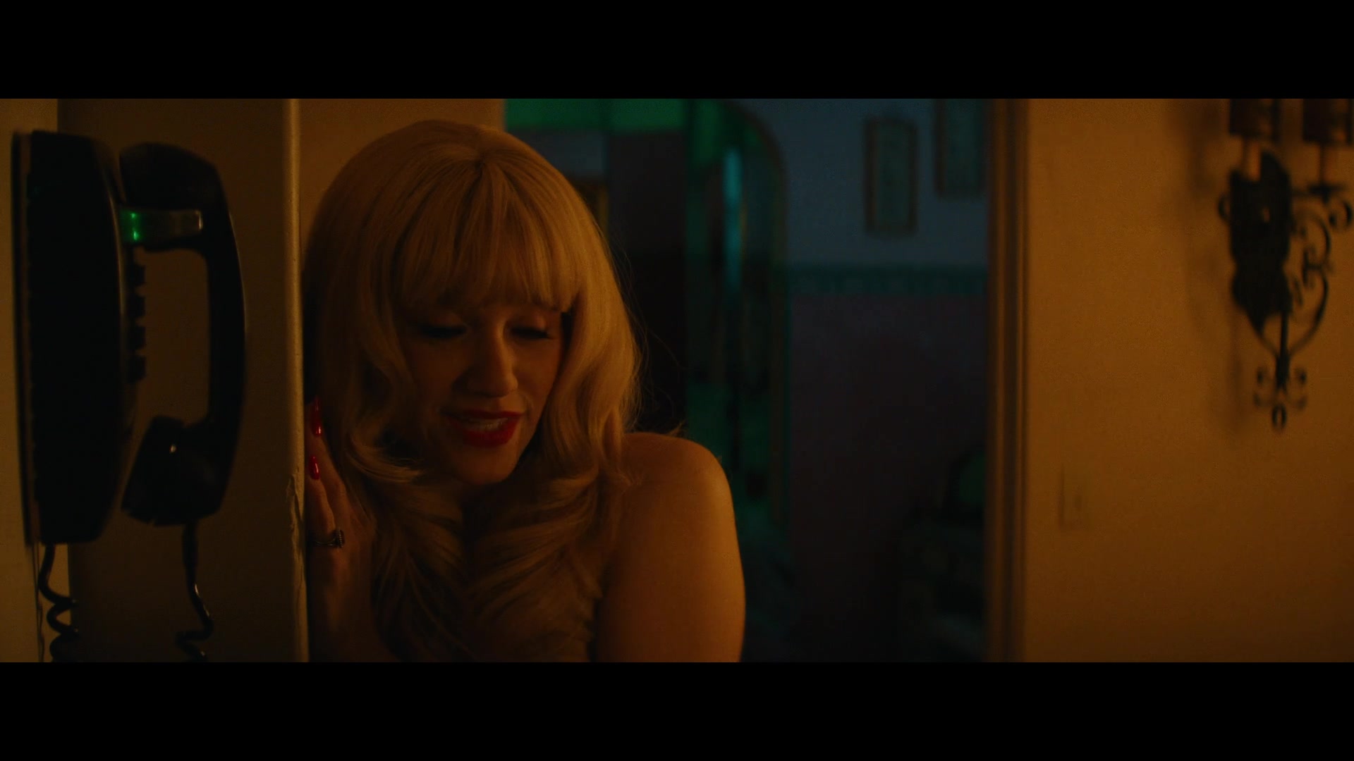 Angelyne_S01E01_Dream_Machine_1080p_ERW_001847.jpg