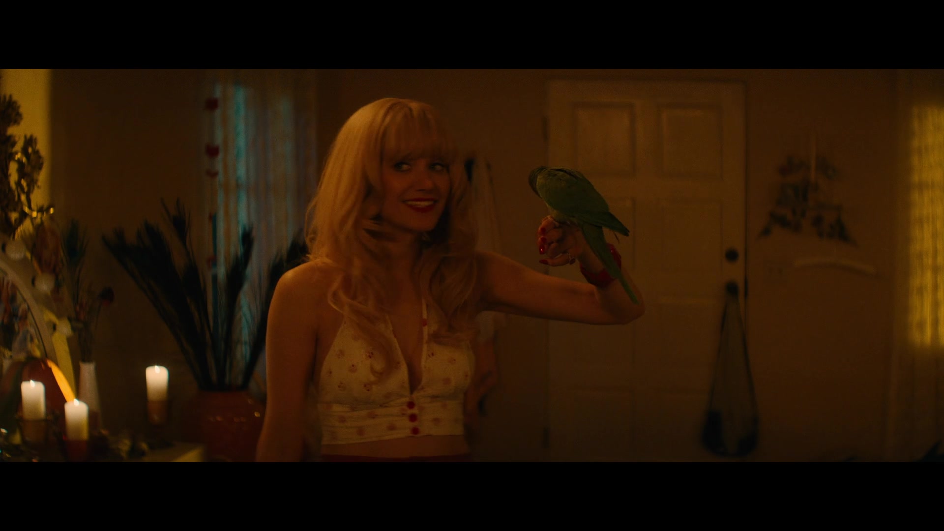 Angelyne_S01E01_Dream_Machine_1080p_ERW_001868.jpg