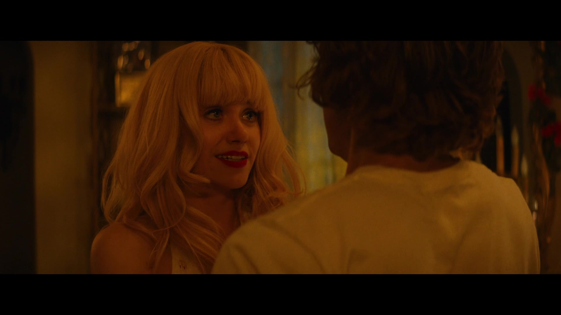 Angelyne_S01E01_Dream_Machine_1080p_ERW_002151.jpg