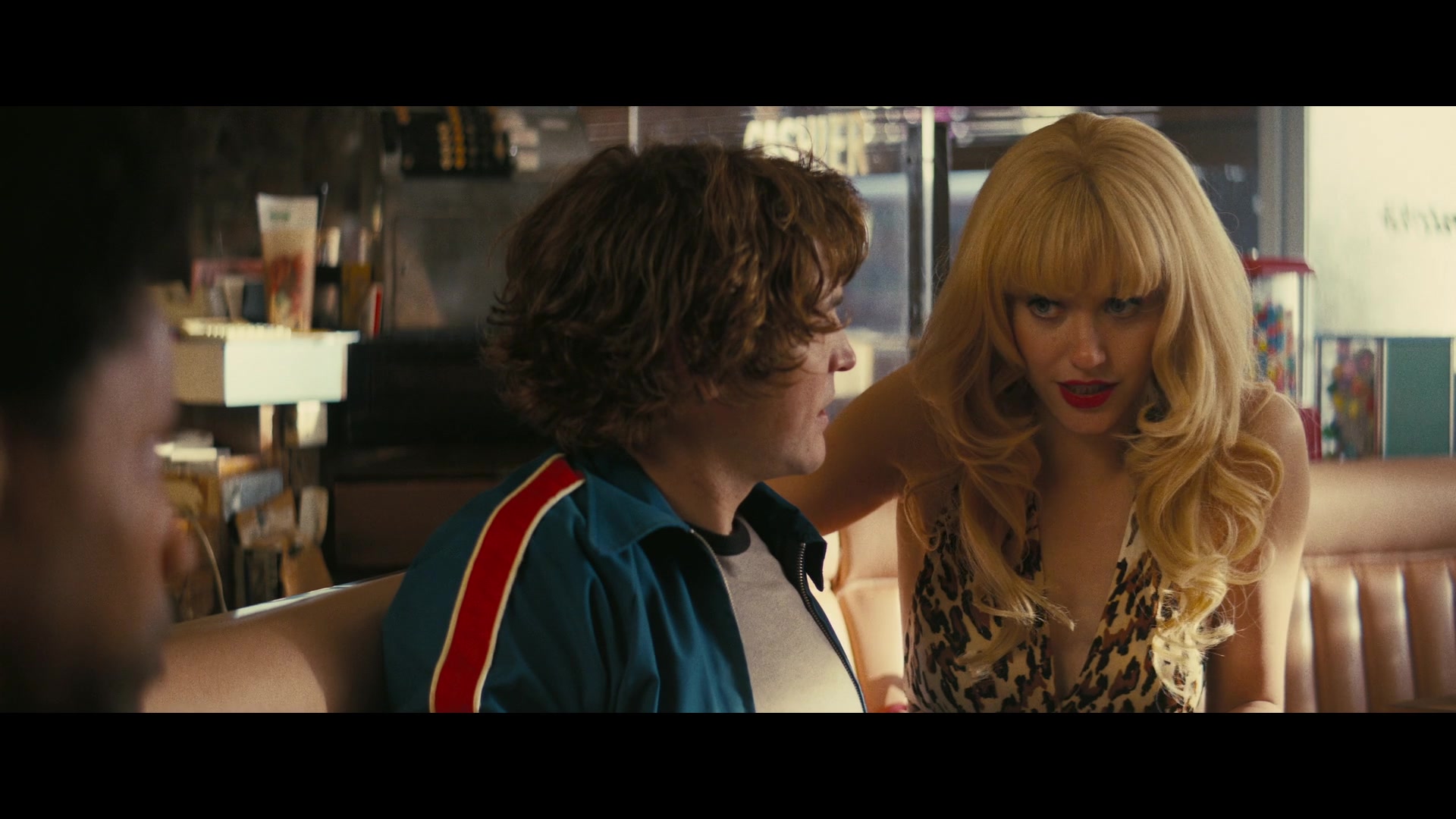 Angelyne_S01E01_Dream_Machine_1080p_ERW_002540.jpg