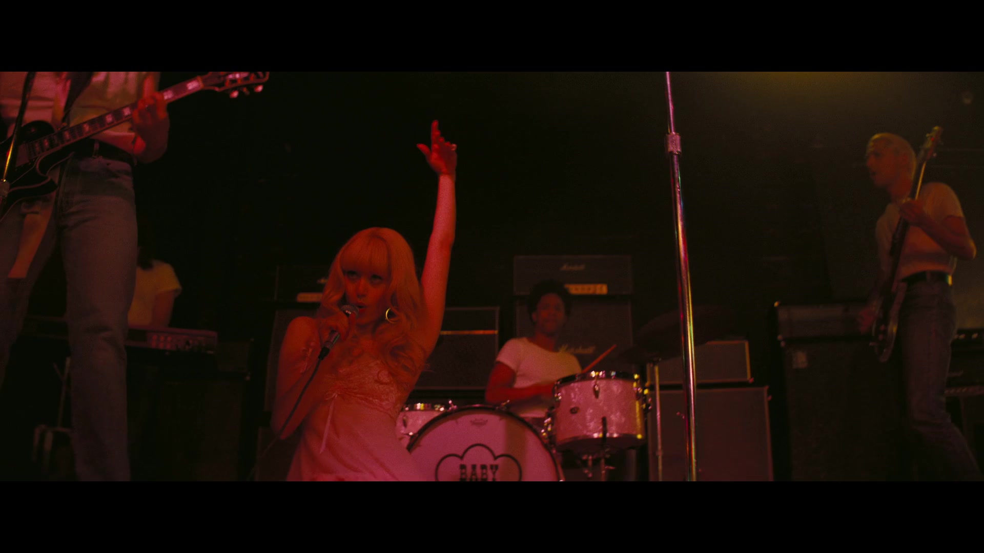 Angelyne_S01E01_Dream_Machine_1080p_ERW_002977.jpg