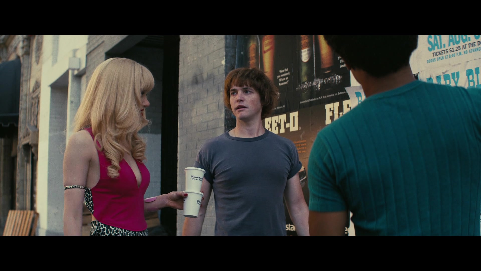 Angelyne_S01E01_Dream_Machine_1080p_ERW_003319.jpg