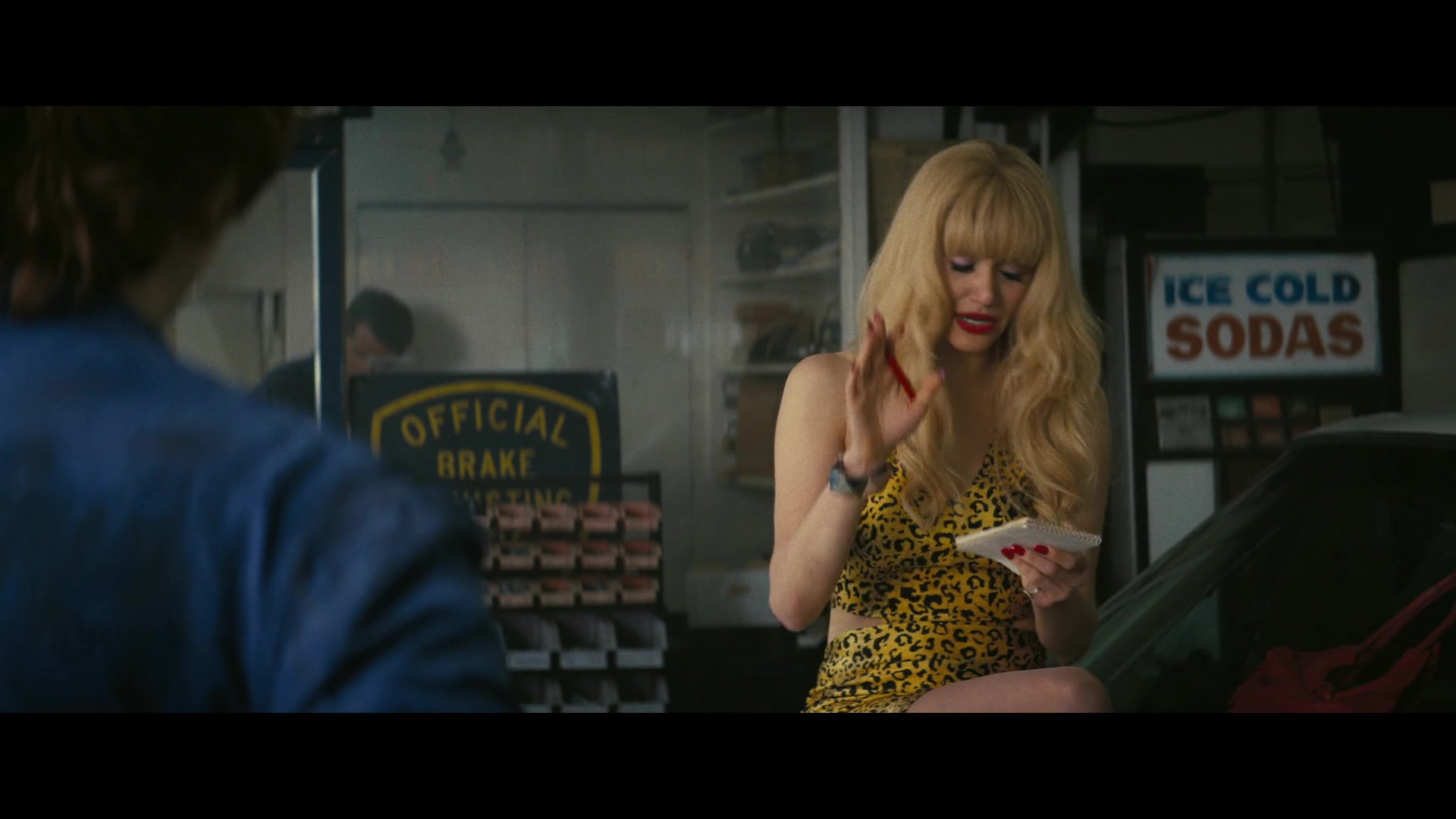 Angelyne_S01E01_Dream_Machine_1080p_ERW_003531.jpg