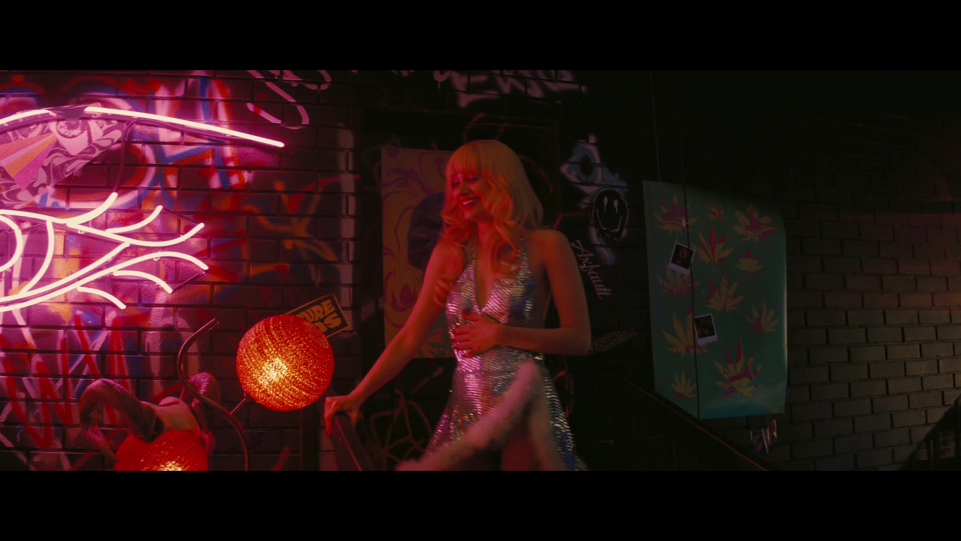 Angelyne_S01E01_Dream_Machine_1080p_ERW_003897.jpg