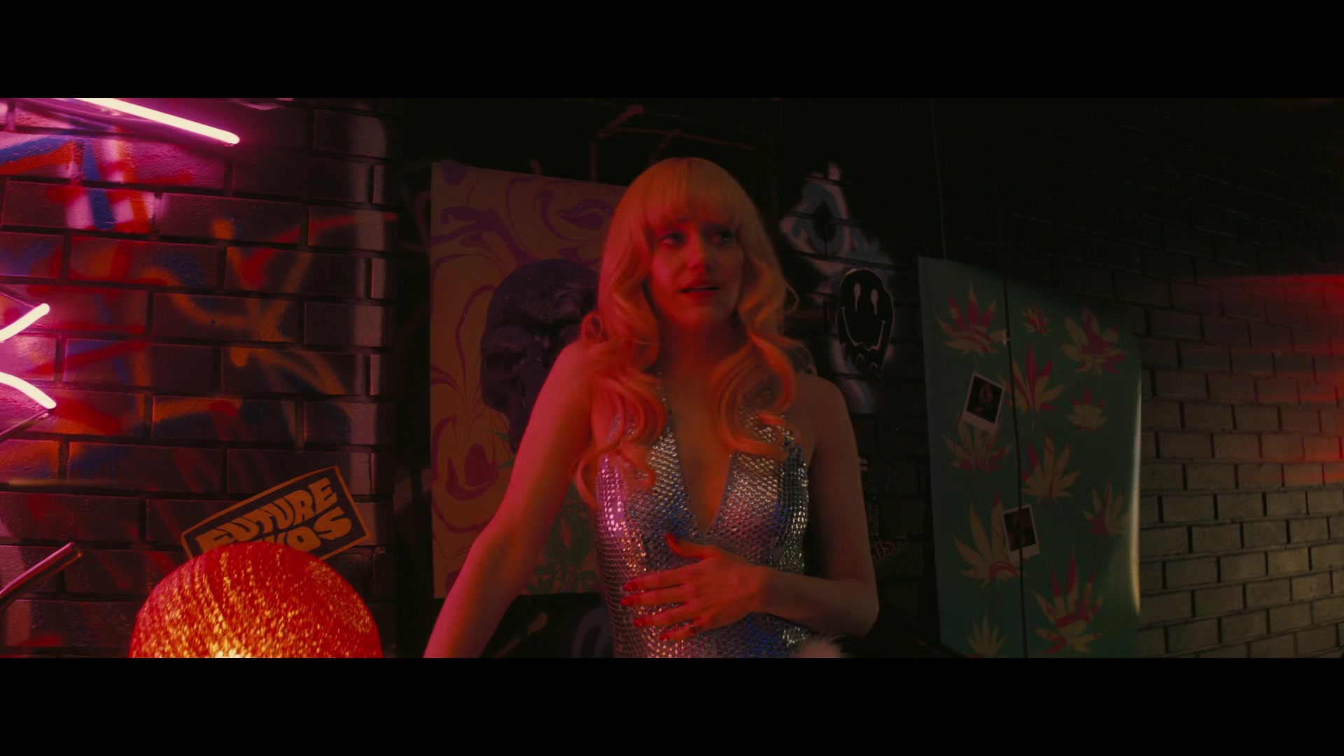 Angelyne_S01E01_Dream_Machine_1080p_ERW_003916.jpg