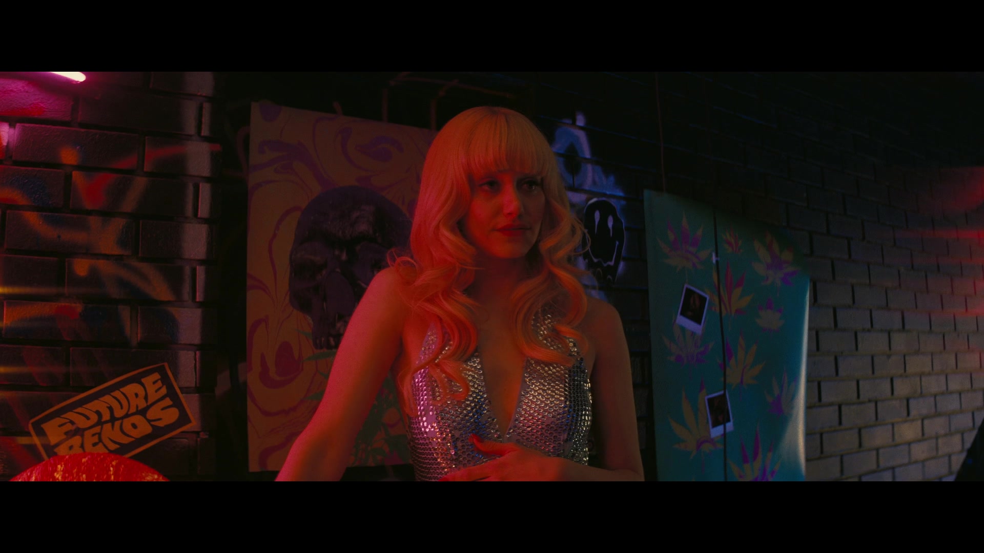 Angelyne_S01E01_Dream_Machine_1080p_ERW_003924.jpg