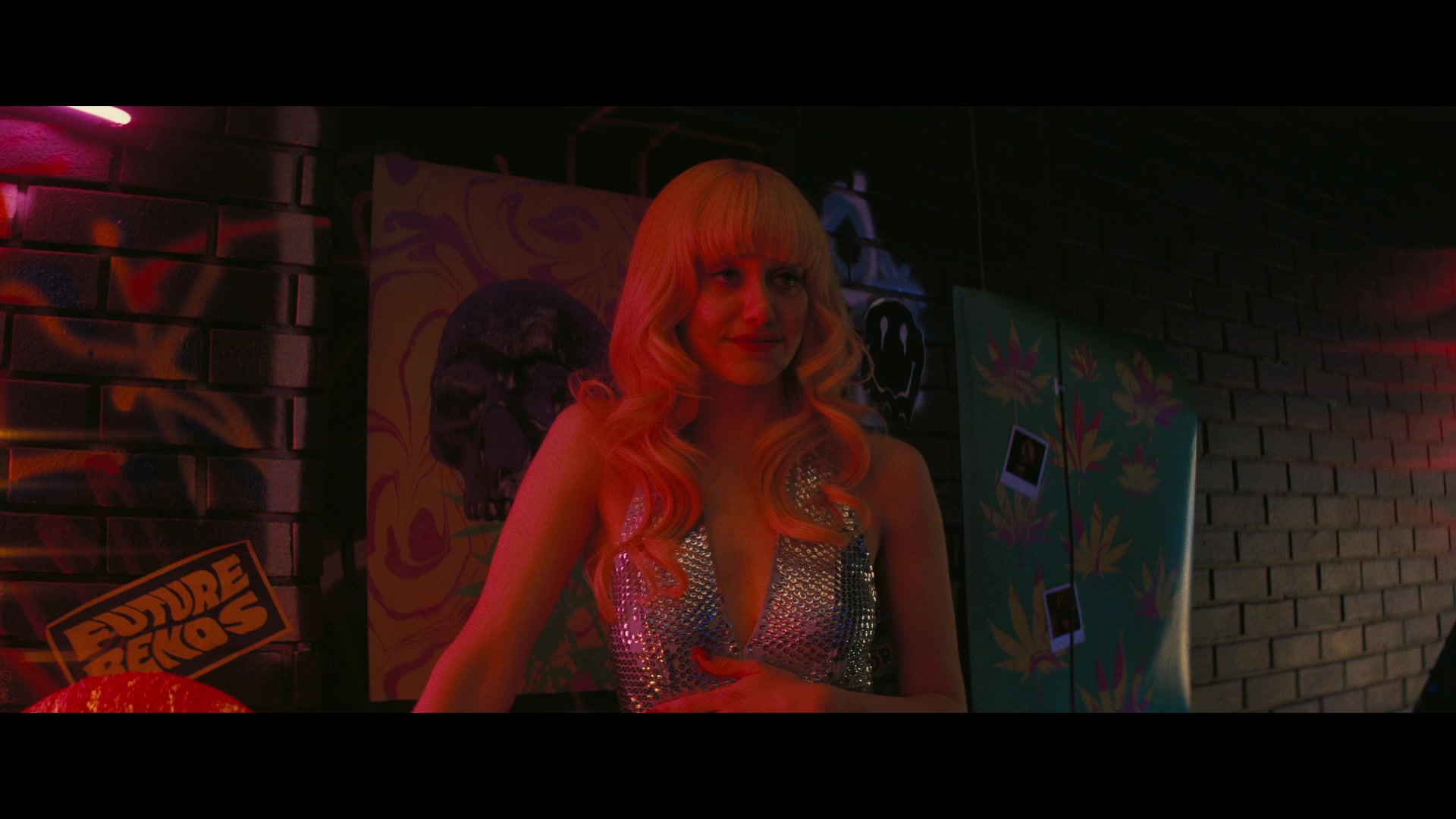 Angelyne_S01E01_Dream_Machine_1080p_ERW_003925.jpg