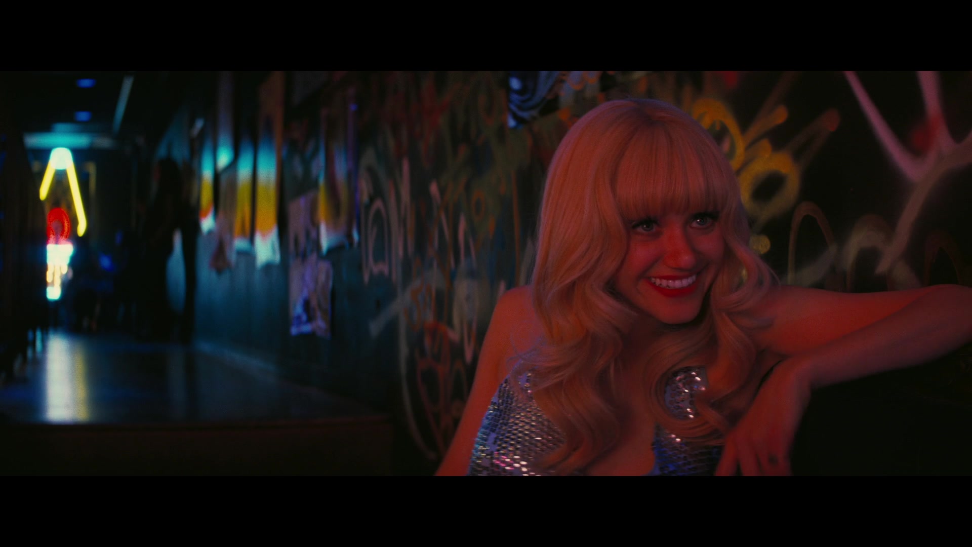 Angelyne_S01E01_Dream_Machine_1080p_ERW_003957.jpg