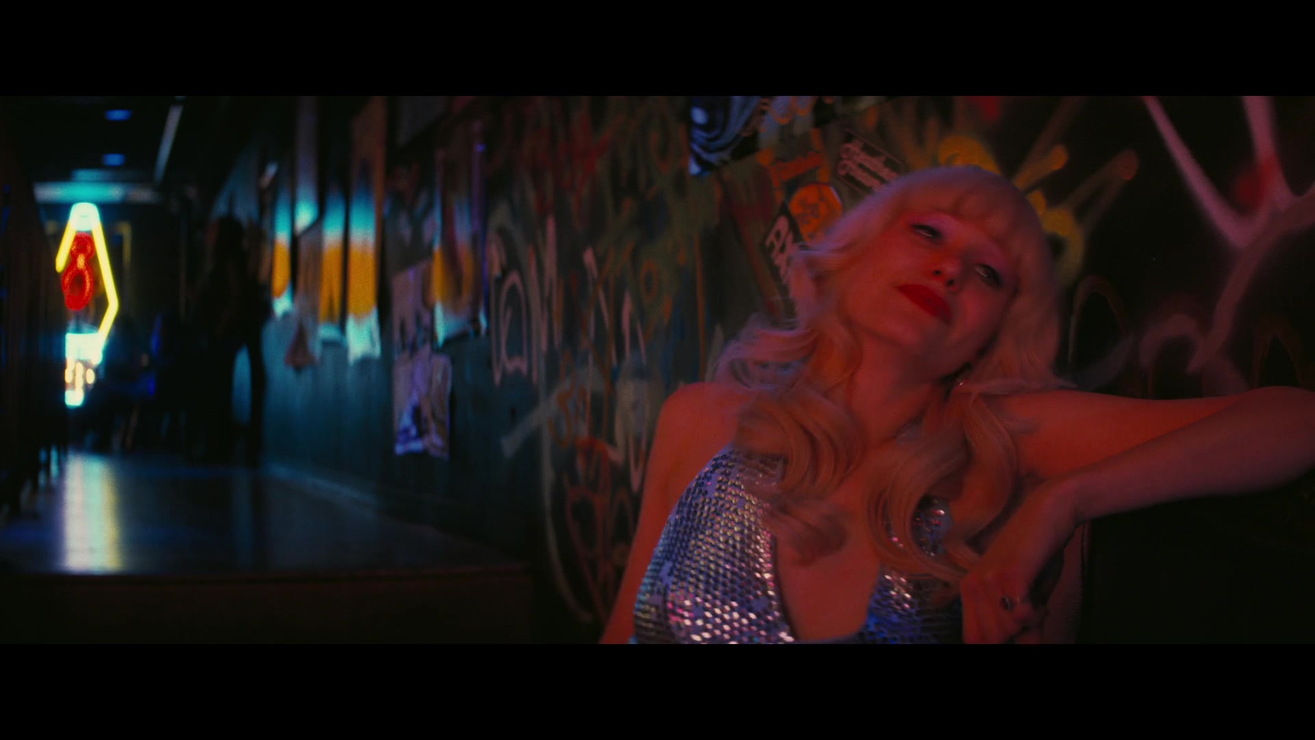 Angelyne_S01E01_Dream_Machine_1080p_ERW_003976.jpg
