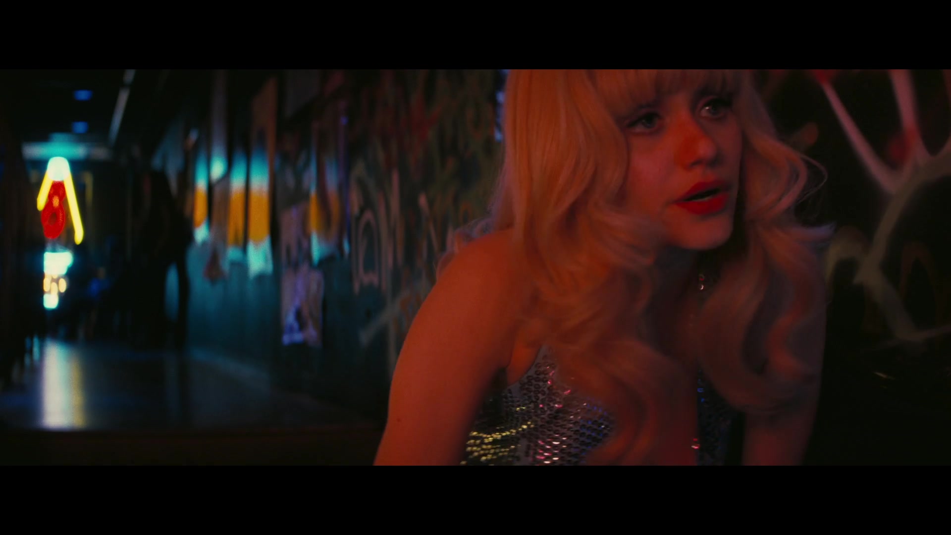 Angelyne_S01E01_Dream_Machine_1080p_ERW_004018.jpg