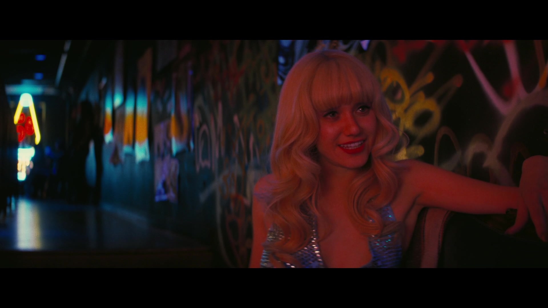 Angelyne_S01E01_Dream_Machine_1080p_ERW_004035.jpg