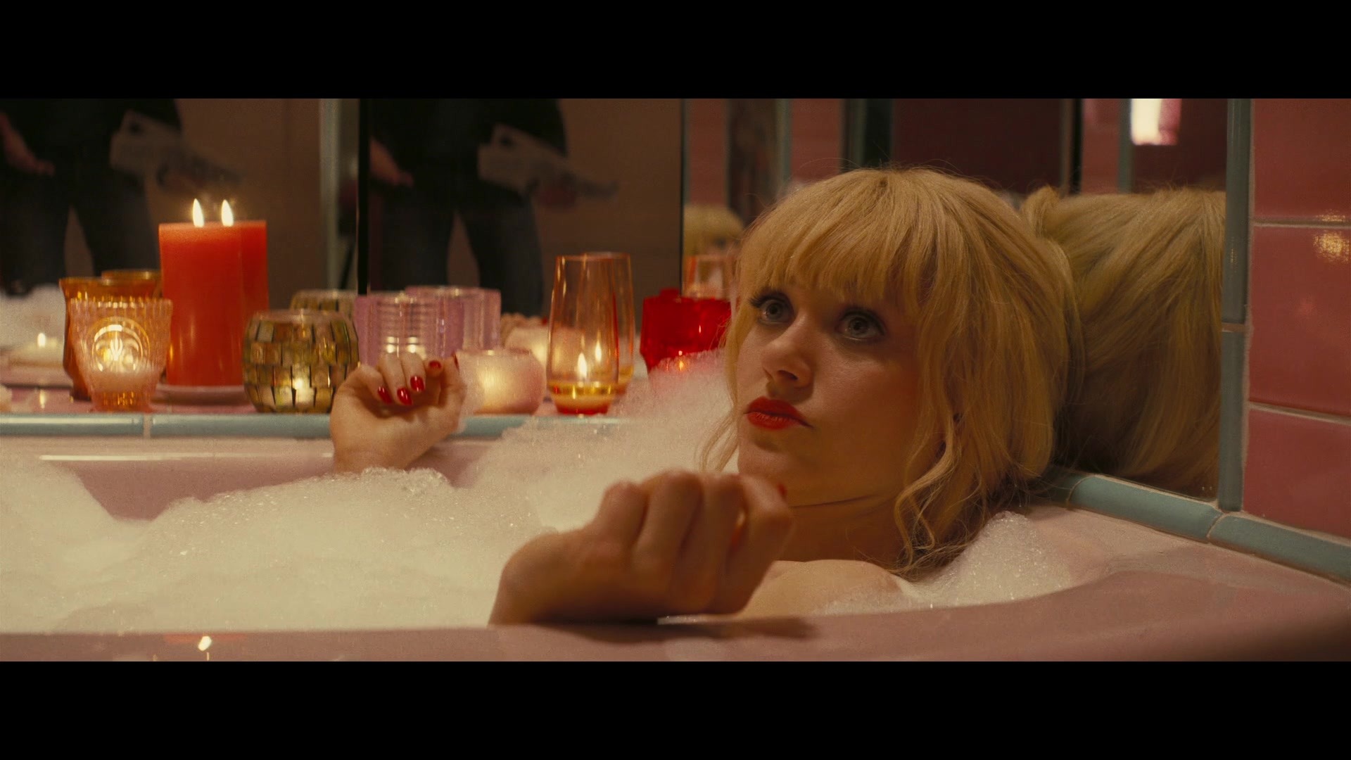 Angelyne_S01E01_Dream_Machine_1080p_ERW_004345.jpg