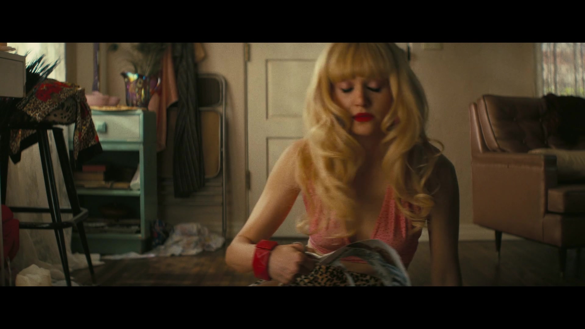 Angelyne_S01E01_Dream_Machine_1080p_ERW_004514.jpg