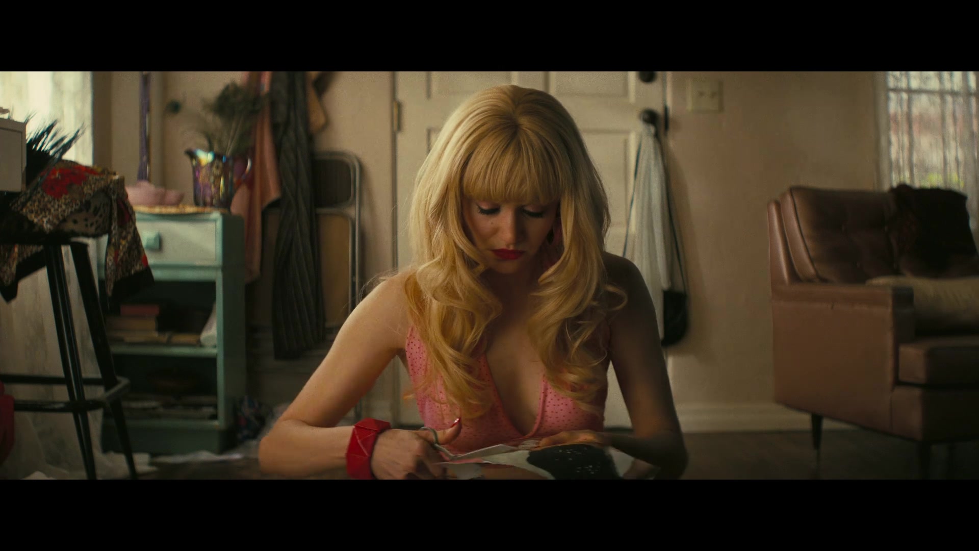 Angelyne_S01E01_Dream_Machine_1080p_ERW_004530.jpg