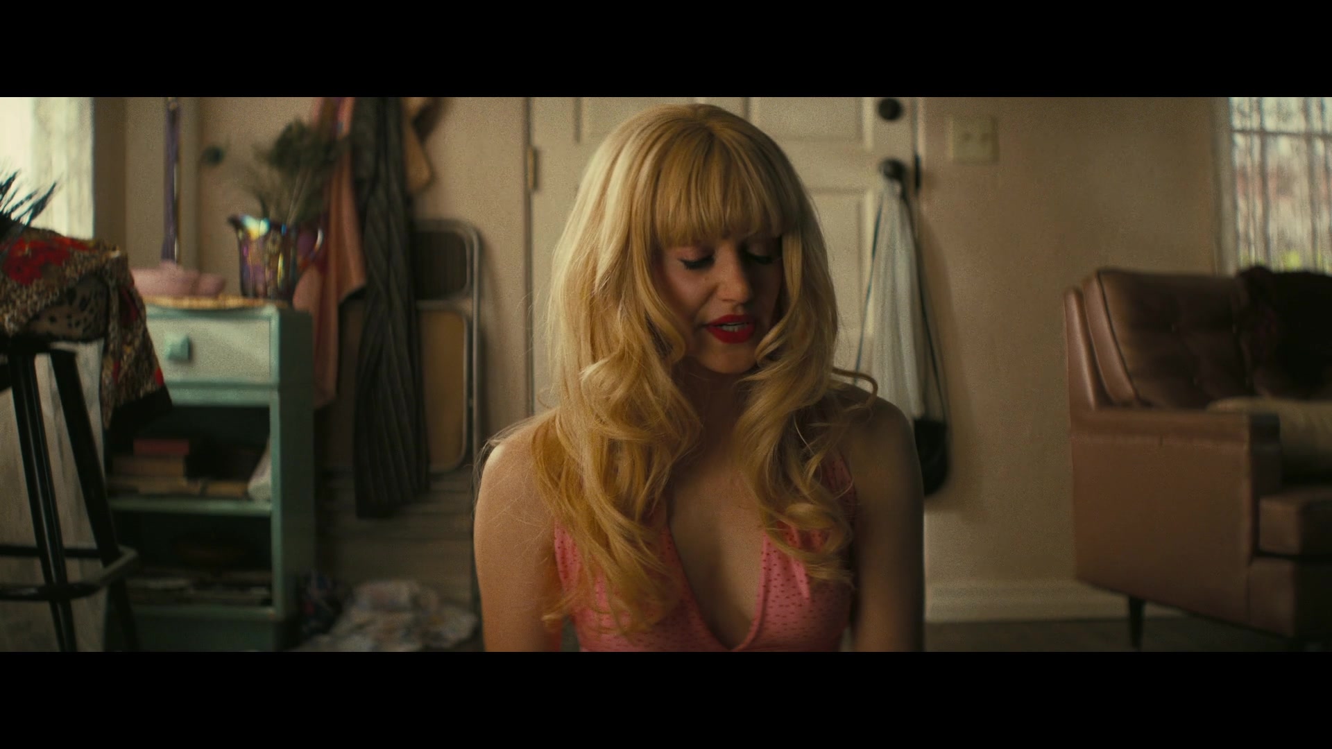 Angelyne_S01E01_Dream_Machine_1080p_ERW_004551.jpg