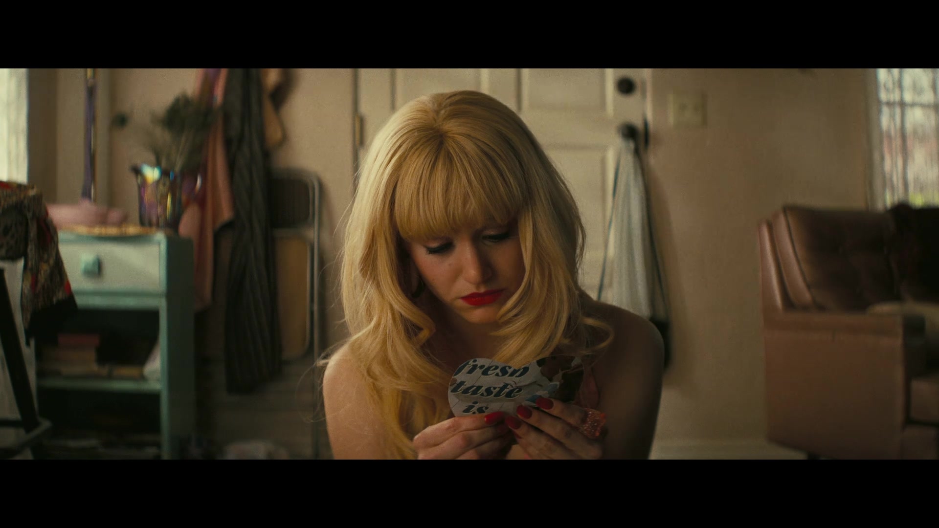 Angelyne_S01E01_Dream_Machine_1080p_ERW_004566.jpg