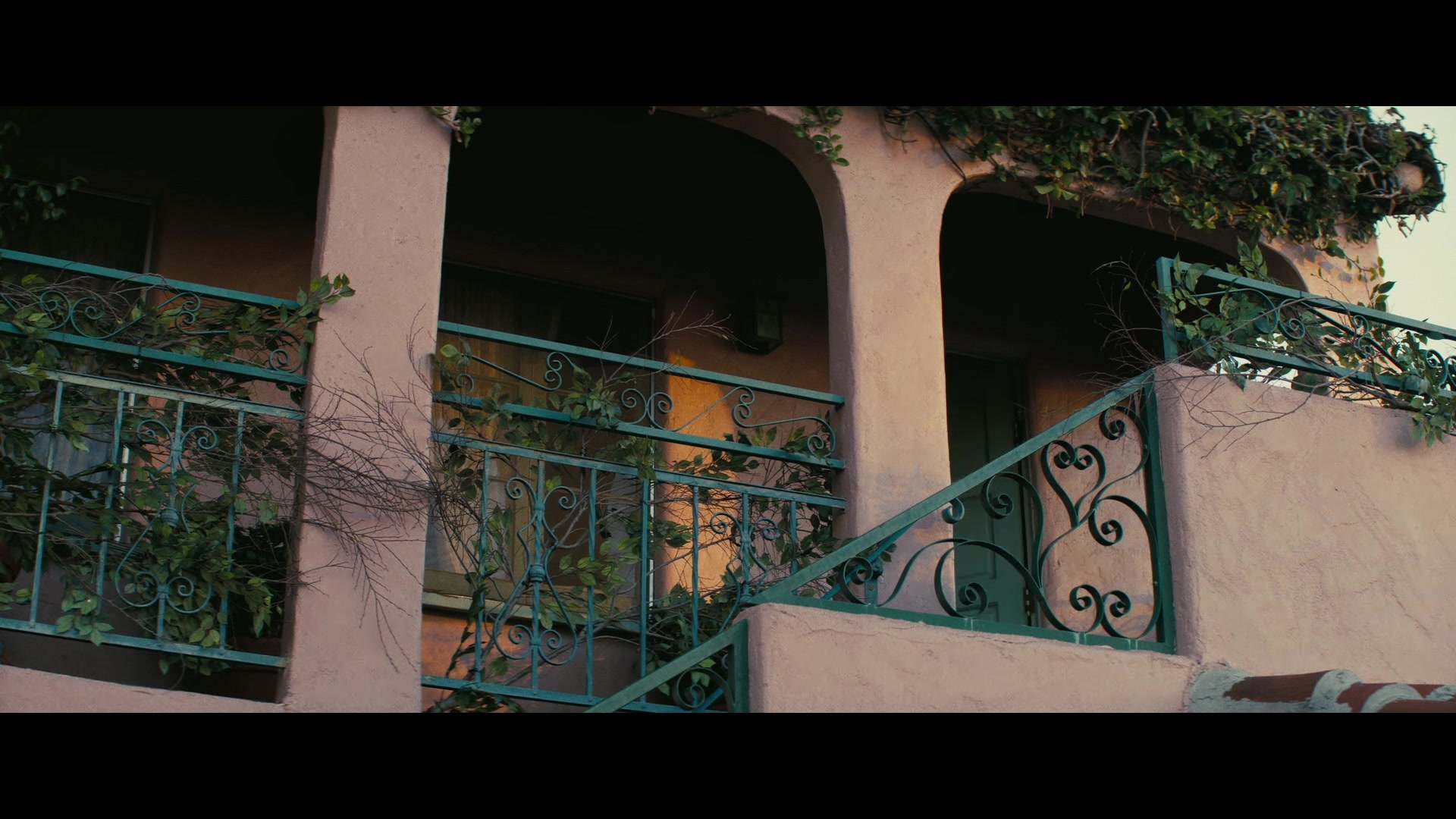 Angelyne_S01E01_Dream_Machine_1080p_ERW_004585.jpg