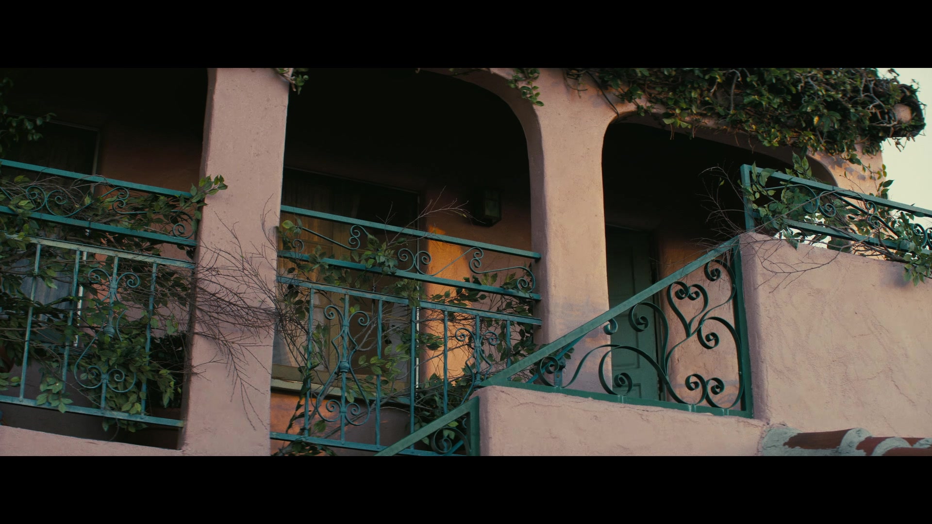 Angelyne_S01E01_Dream_Machine_1080p_ERW_004586.jpg