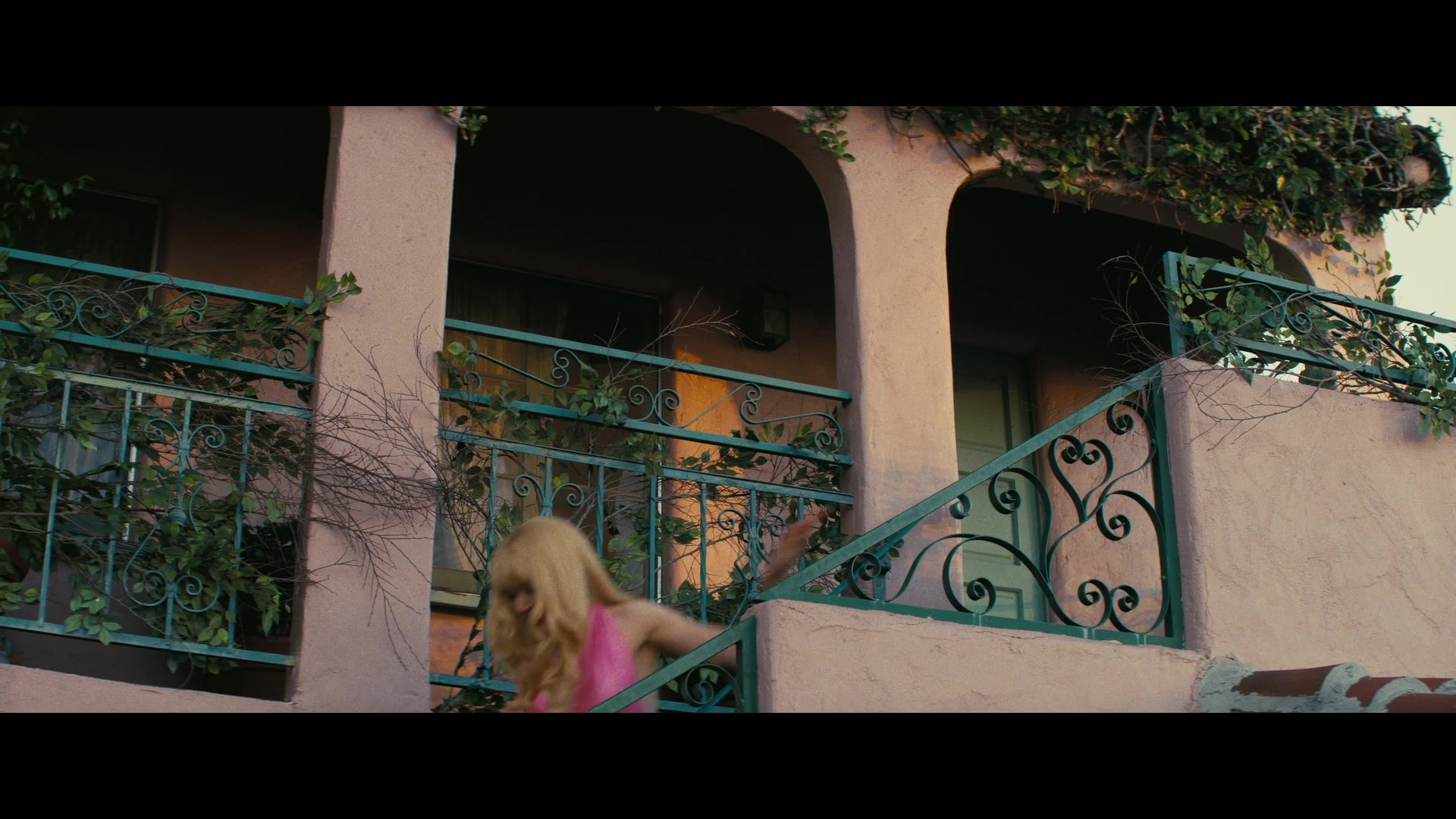 Angelyne_S01E01_Dream_Machine_1080p_ERW_004610.jpg