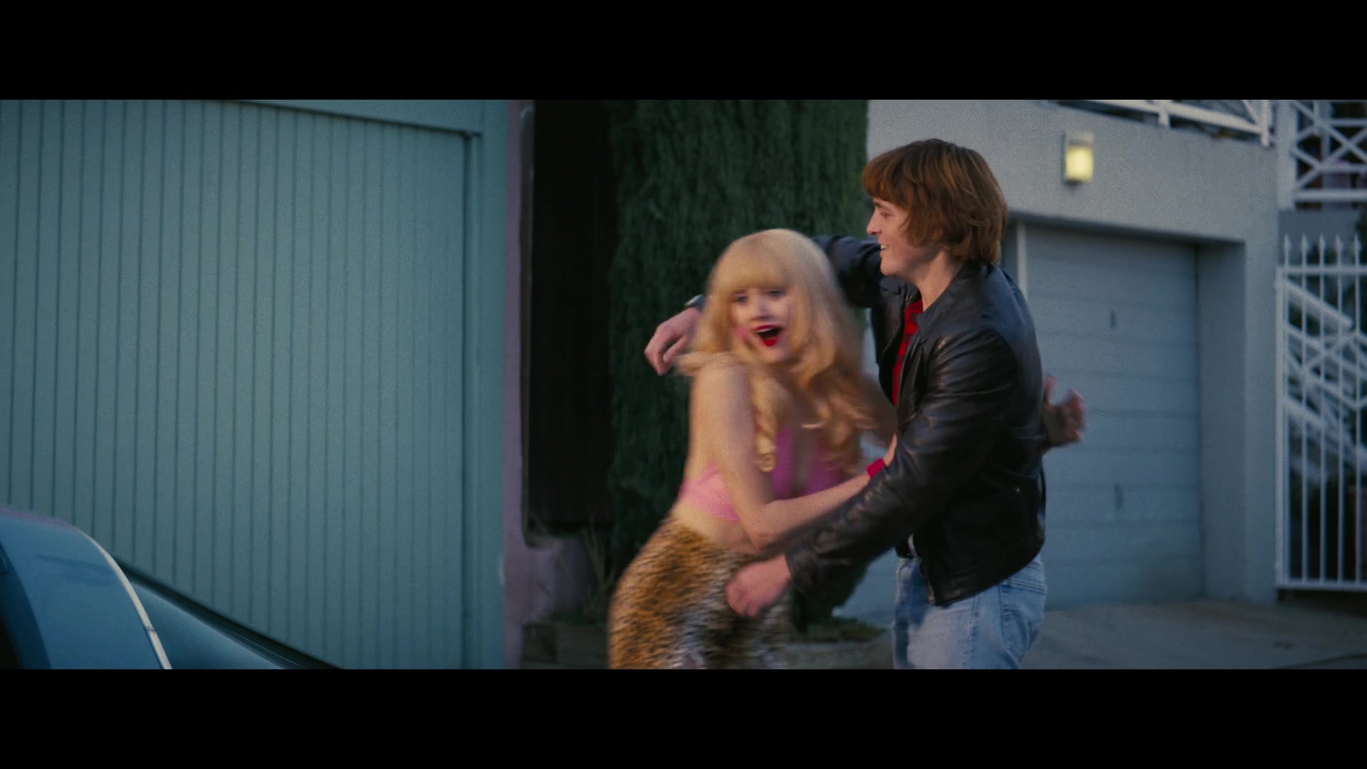 Angelyne_S01E01_Dream_Machine_1080p_ERW_004631.jpg