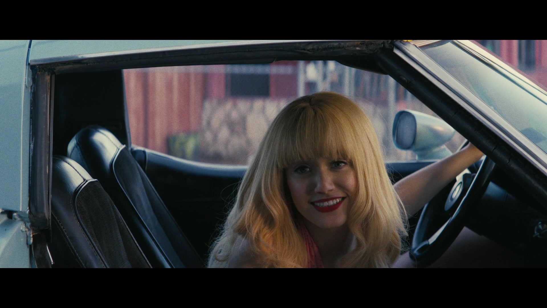 Angelyne_S01E01_Dream_Machine_1080p_ERW_004850.jpg