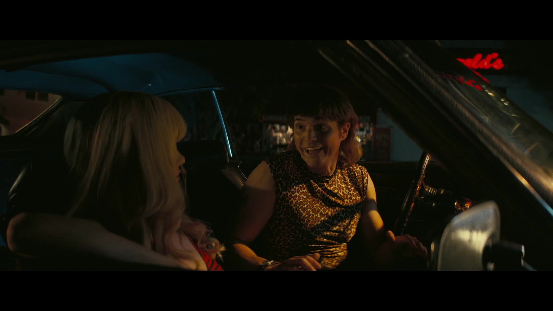 Angelyne_S01E01_Dream_Machine_1080p_ERW_005408.jpg