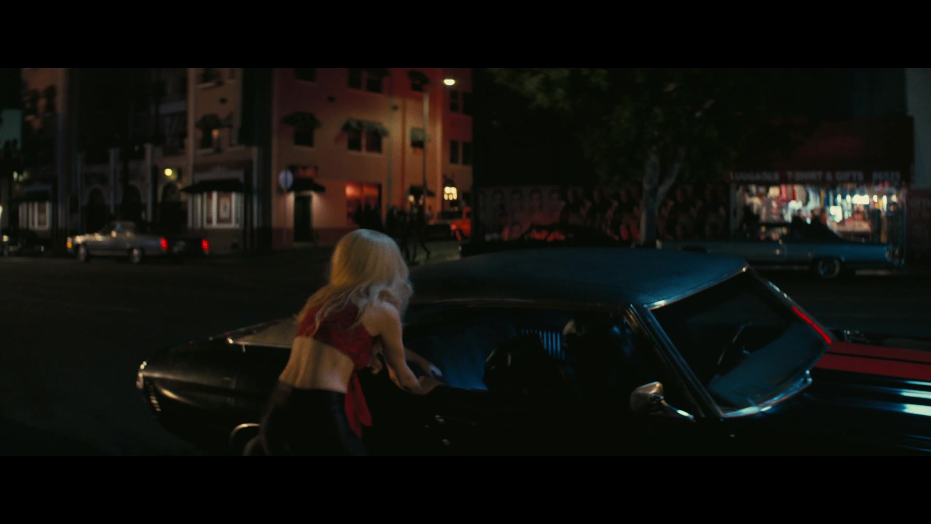 Angelyne_S01E01_Dream_Machine_1080p_ERW_005551.jpg