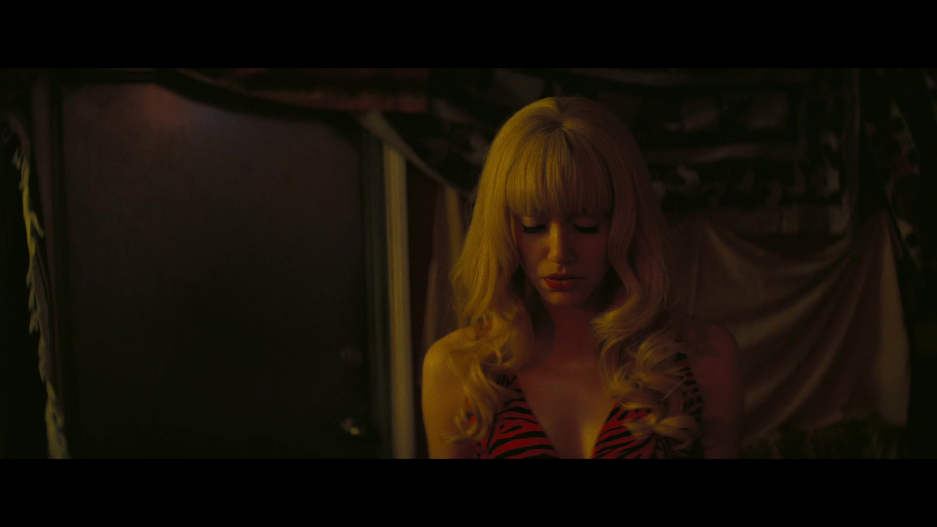 Angelyne_S01E01_Dream_Machine_1080p_ERW_005759.jpg