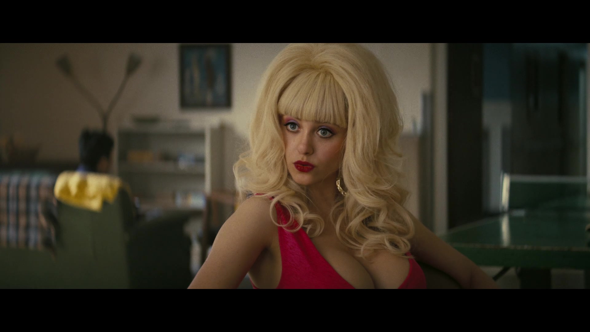 Angelyne_S01E01_Dream_Machine_1080p_ERW_006403.jpg