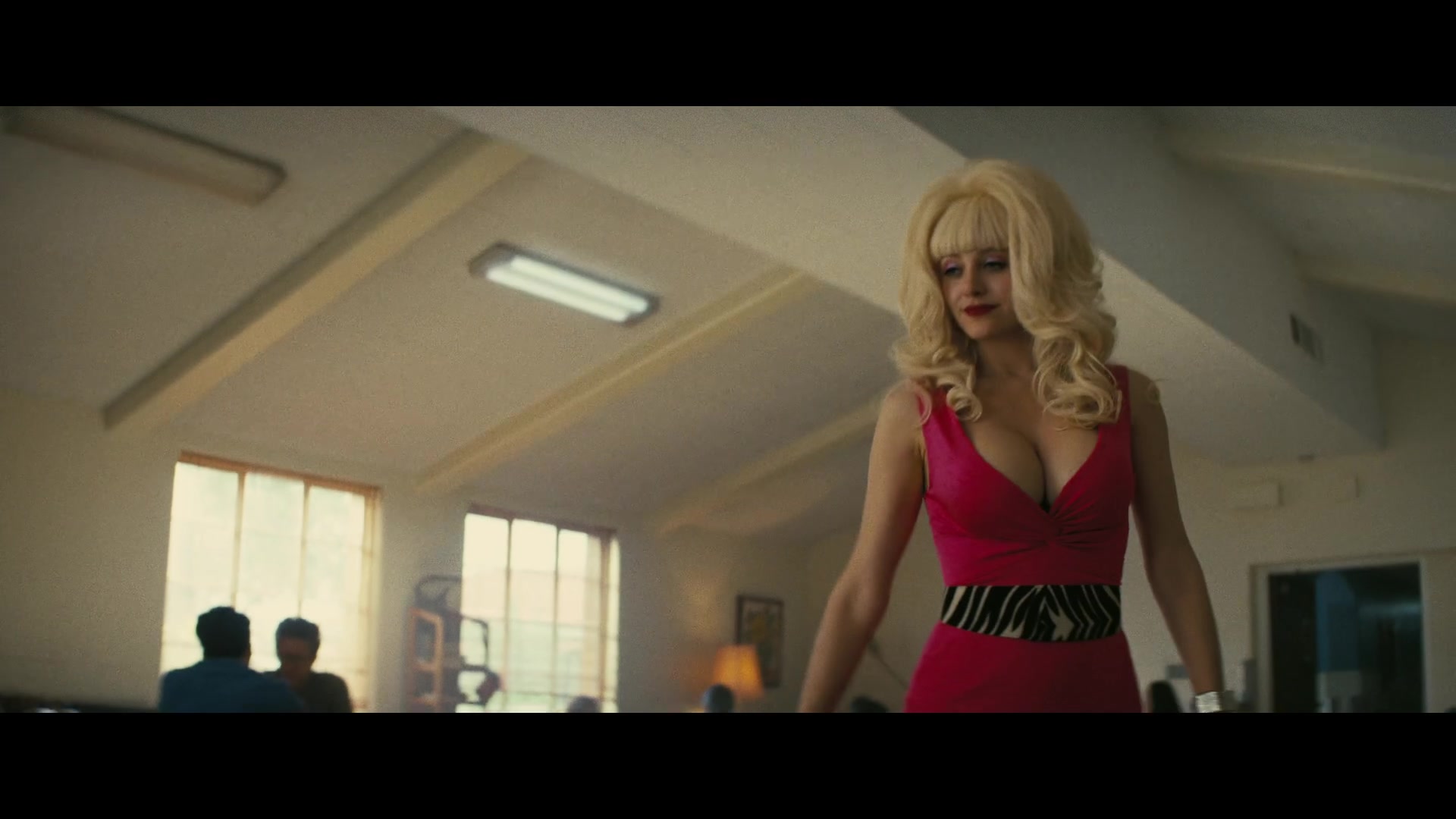 Angelyne_S01E01_Dream_Machine_1080p_ERW_006600.jpg