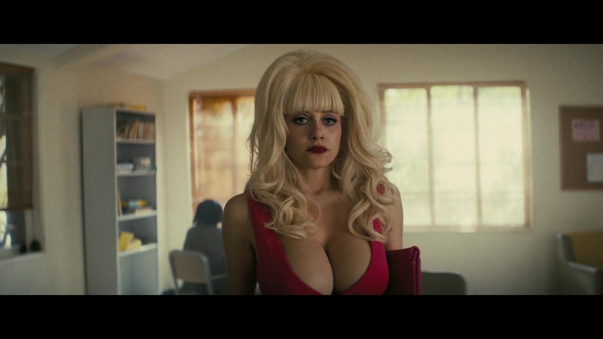 Angelyne_S01E01_Dream_Machine_1080p_ERW_006643.jpg