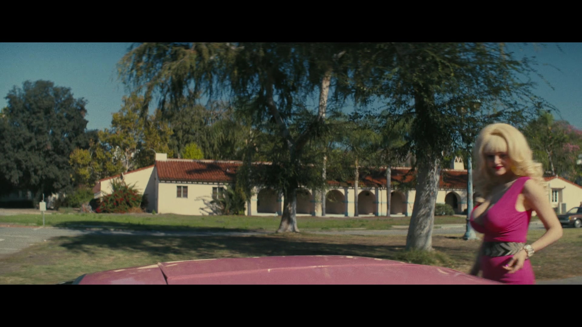 Angelyne_S01E01_Dream_Machine_1080p_ERW_006752.jpg
