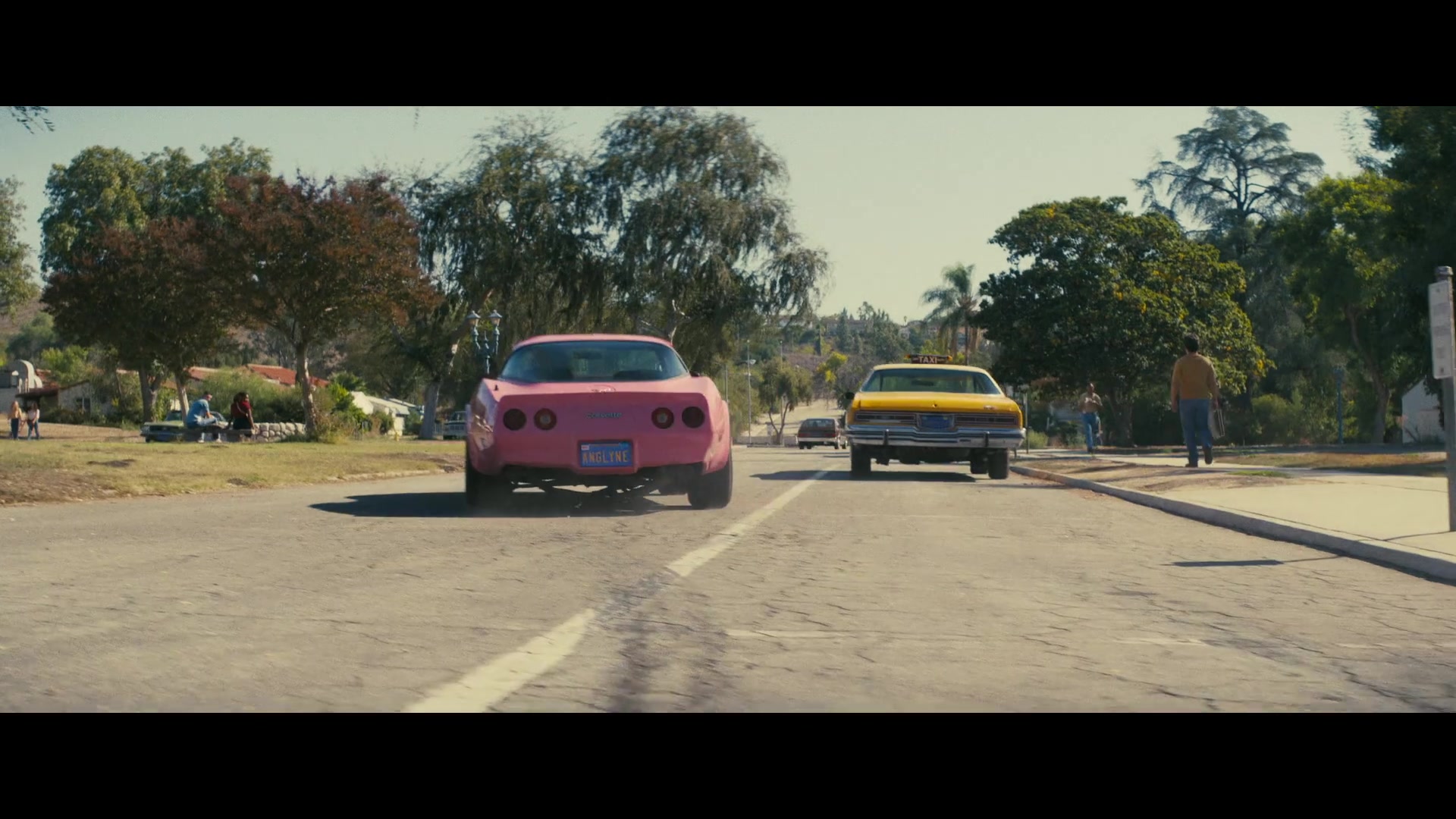 Angelyne_S01E01_Dream_Machine_1080p_ERW_006786.jpg