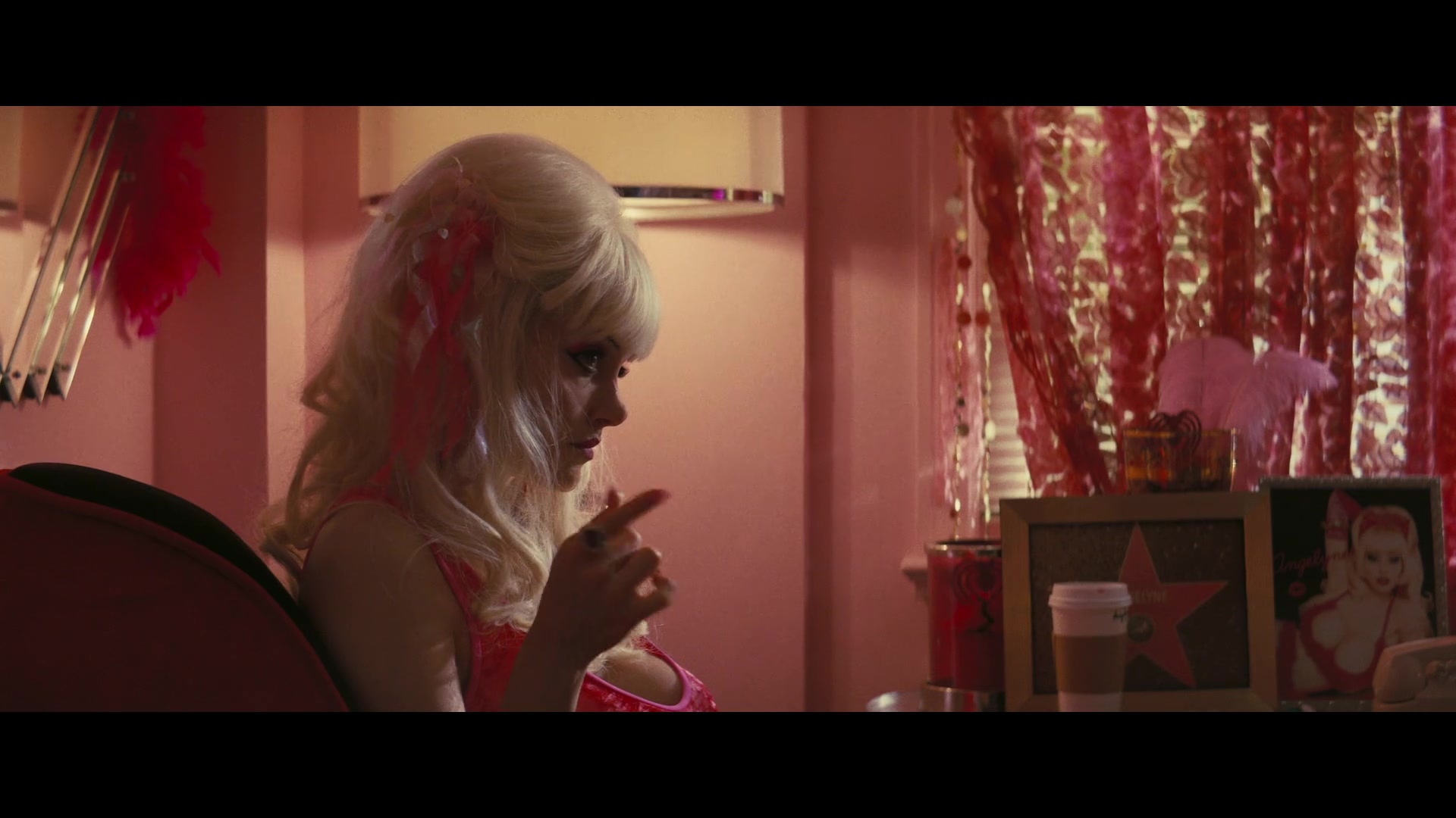 Angelyne_S01E01_Dream_Machine_1080p_ERW_006897.jpg