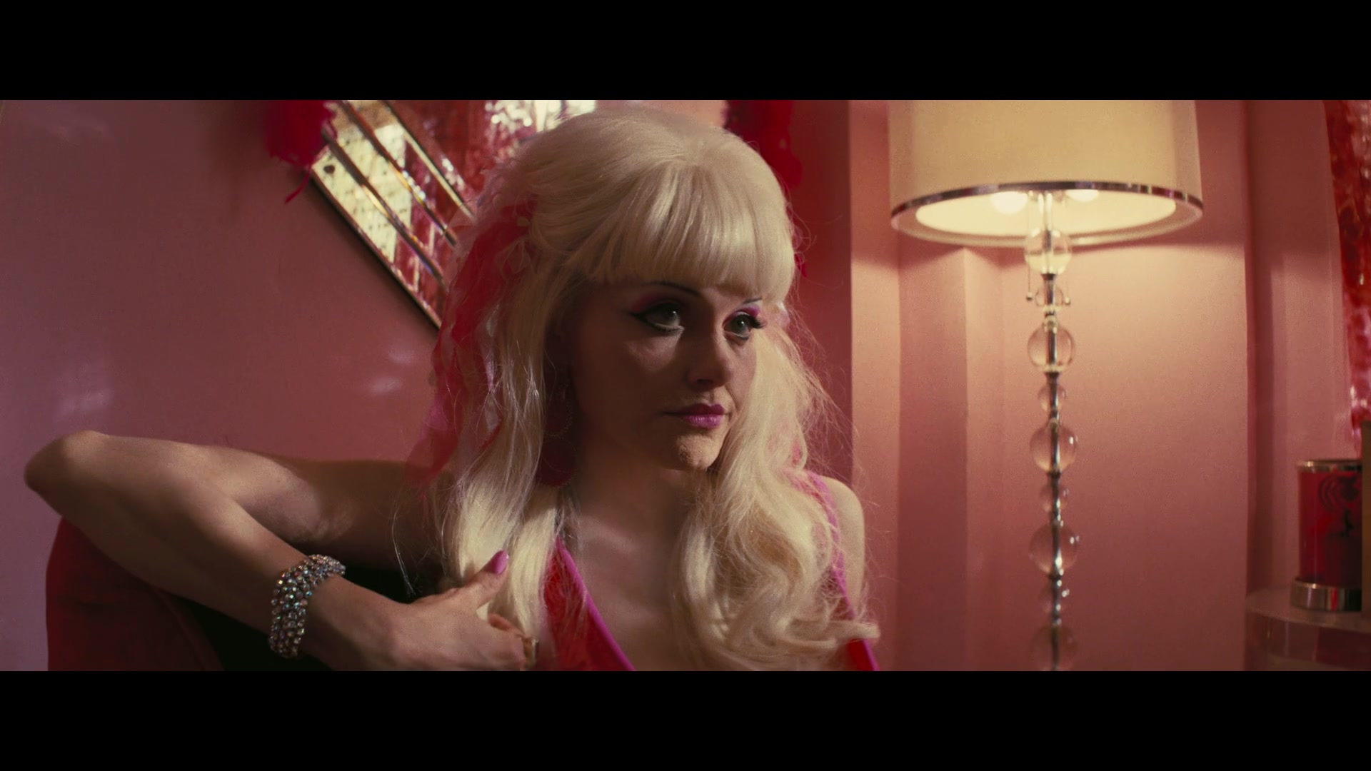 Angelyne_S01E01_Dream_Machine_1080p_ERW_006947.jpg