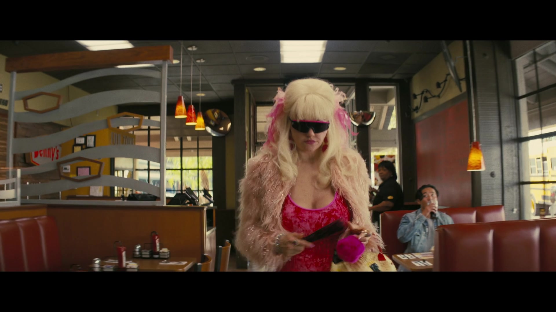 Angelyne_S01E02_Gods_and_Fairies_1080p_ERW_000107.jpg