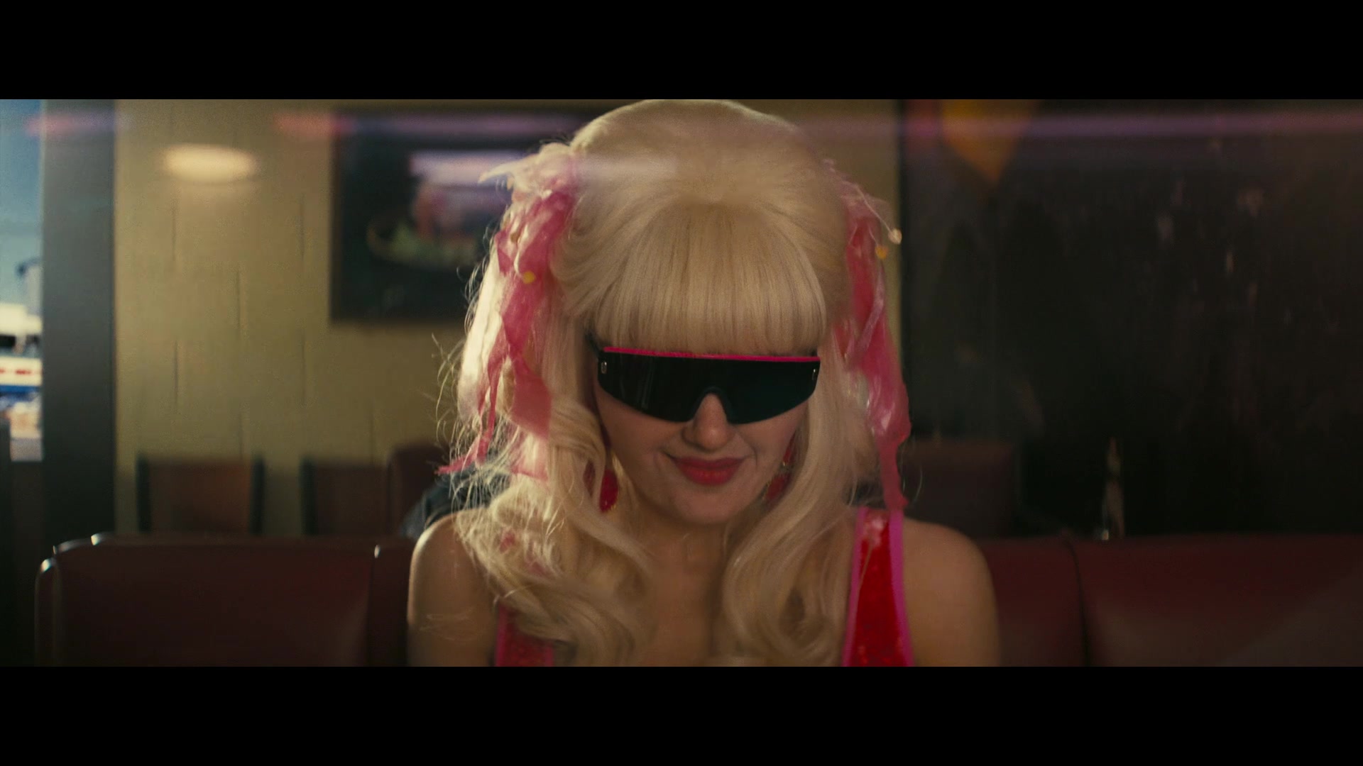 Angelyne_S01E02_Gods_and_Fairies_1080p_ERW_000152.jpg