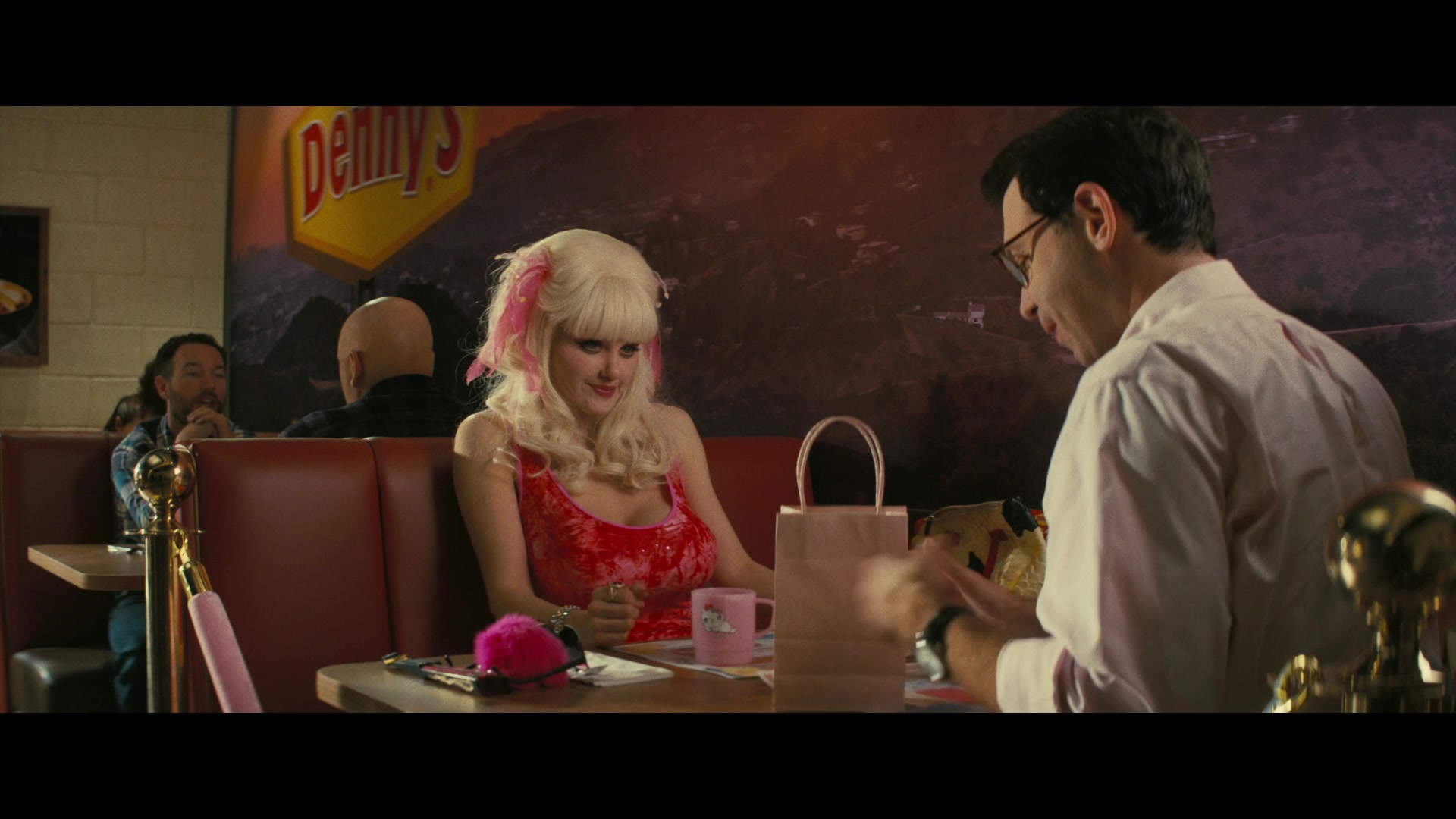Angelyne_S01E02_Gods_and_Fairies_1080p_ERW_000196.jpg