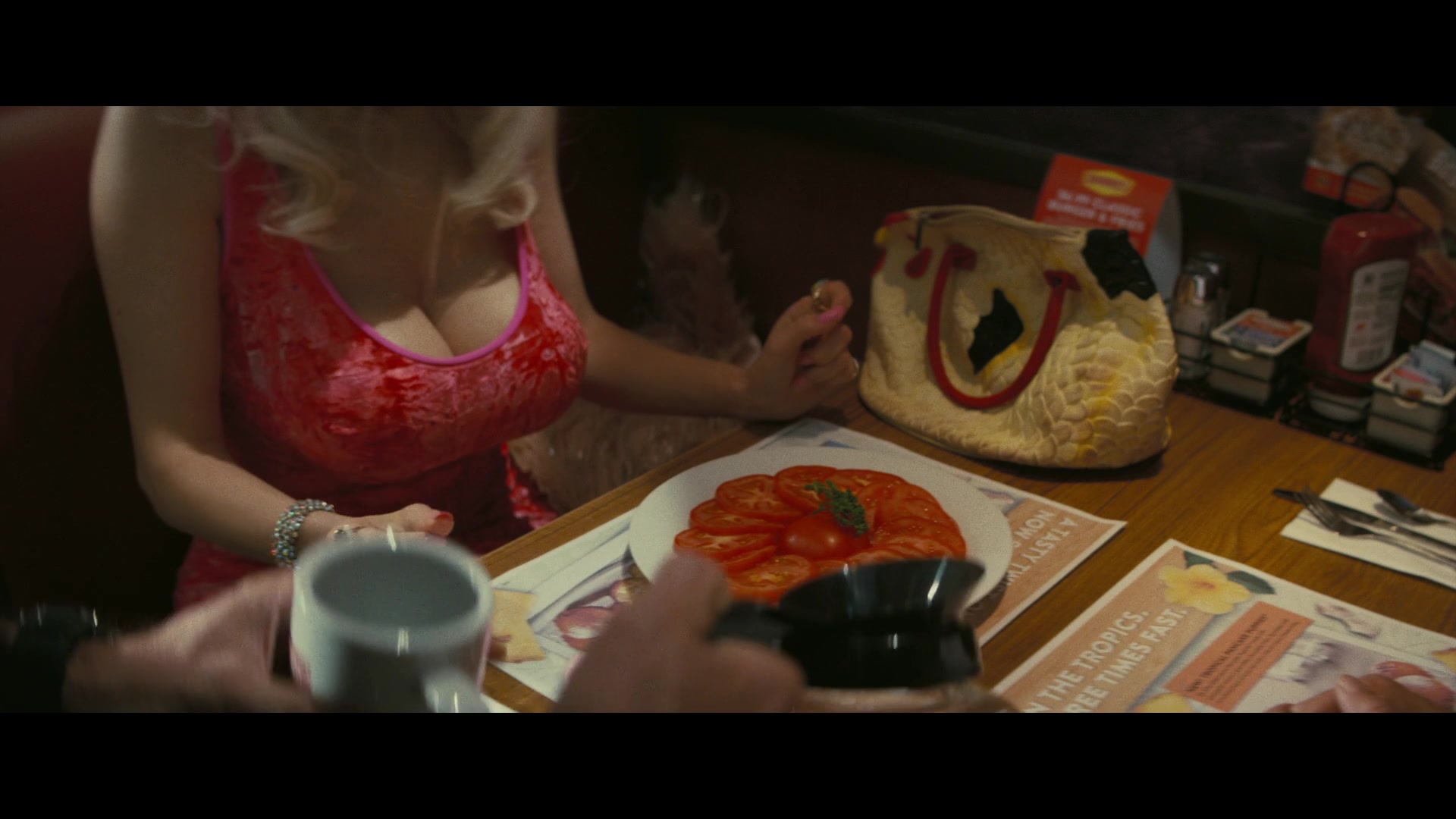 Angelyne_S01E02_Gods_and_Fairies_1080p_ERW_000235.jpg