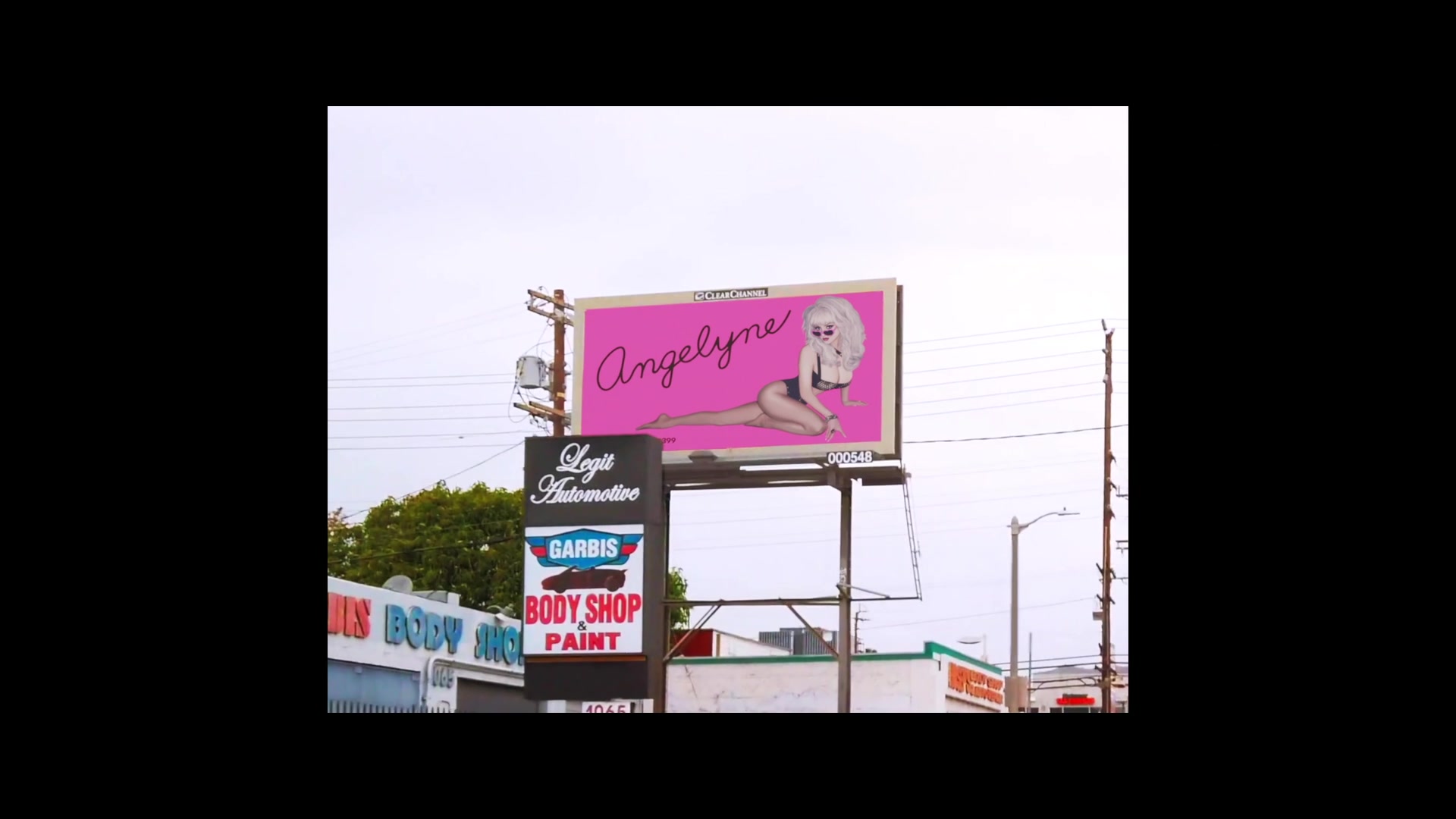 Angelyne_S01E02_Gods_and_Fairies_1080p_ERW_000345.jpg