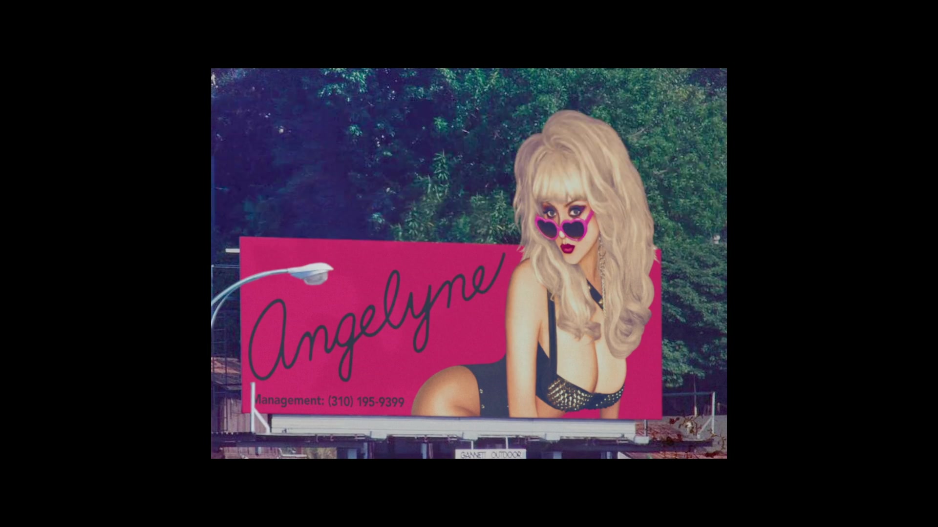 Angelyne_S01E02_Gods_and_Fairies_1080p_ERW_000353.jpg