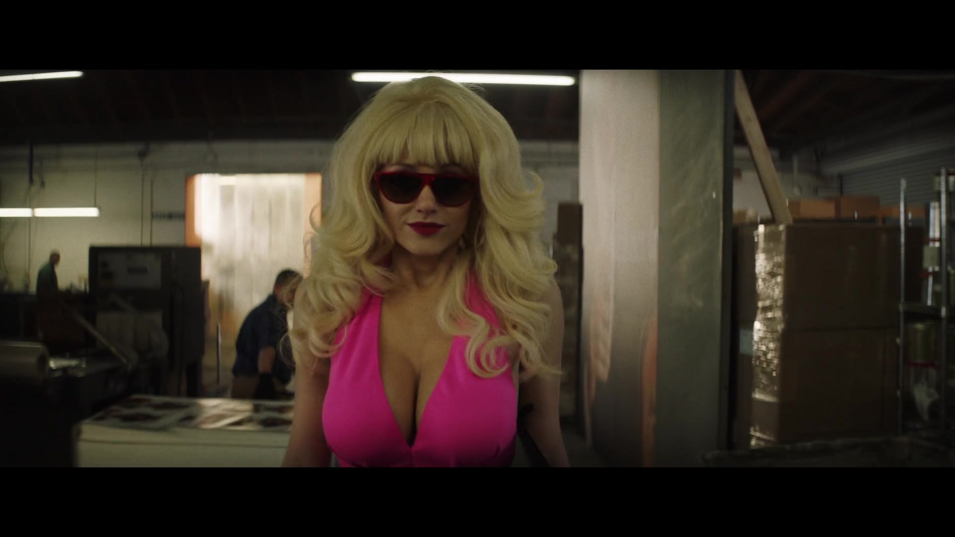 Angelyne_S01E02_Gods_and_Fairies_1080p_ERW_000822.jpg