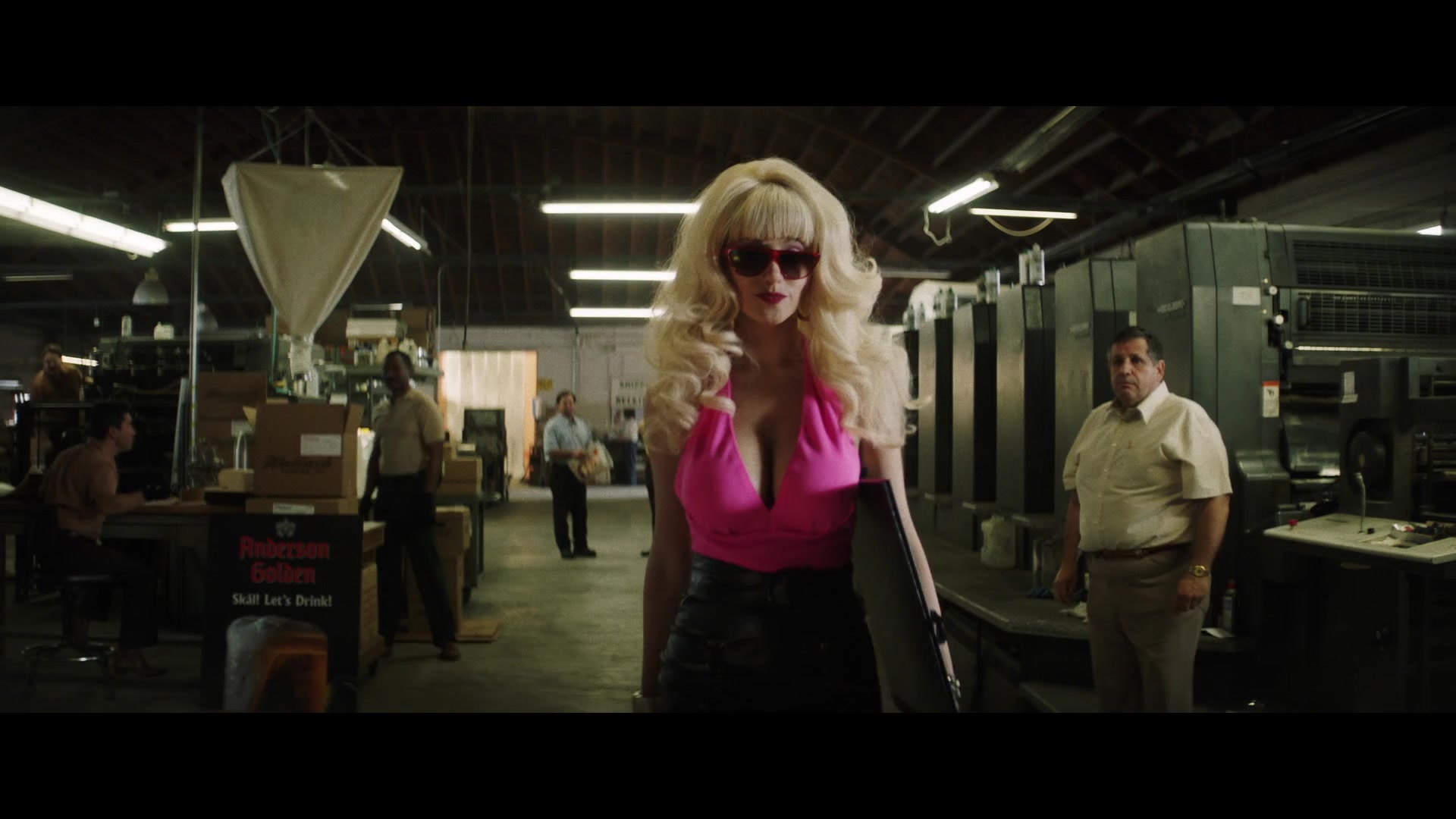 Angelyne_S01E02_Gods_and_Fairies_1080p_ERW_000845.jpg