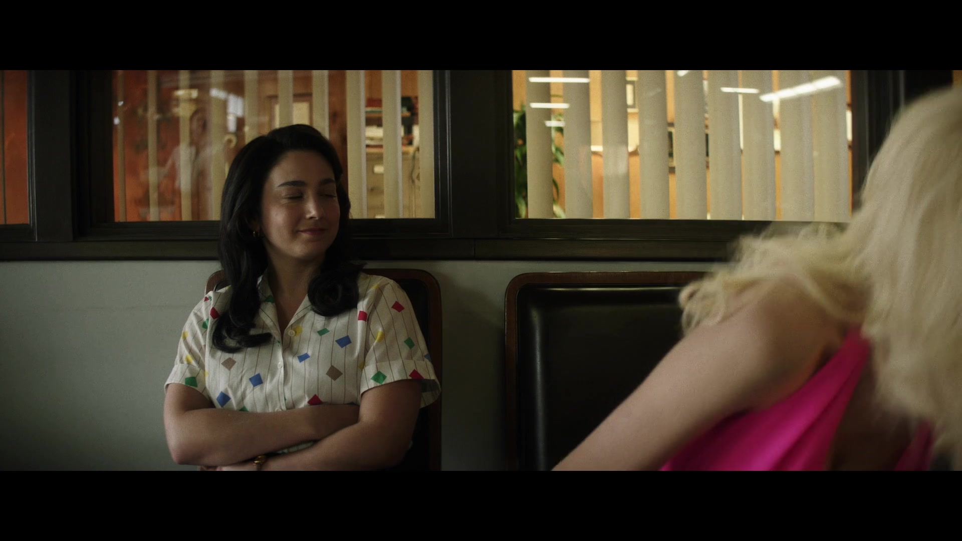 Angelyne_S01E02_Gods_and_Fairies_1080p_ERW_001048.jpg