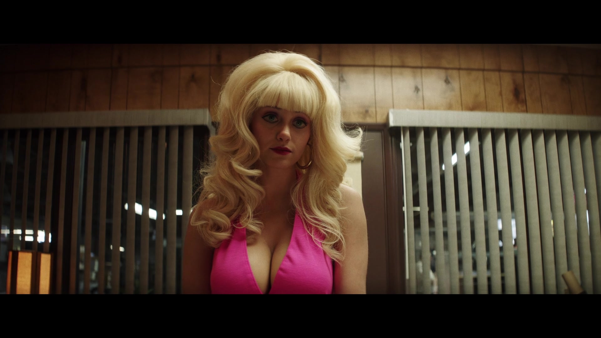 Angelyne_S01E02_Gods_and_Fairies_1080p_ERW_001086.jpg
