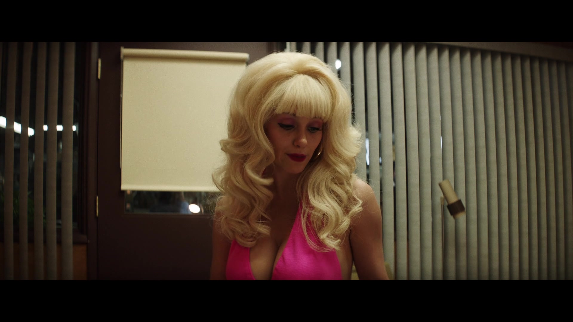 Angelyne_S01E02_Gods_and_Fairies_1080p_ERW_001195.jpg